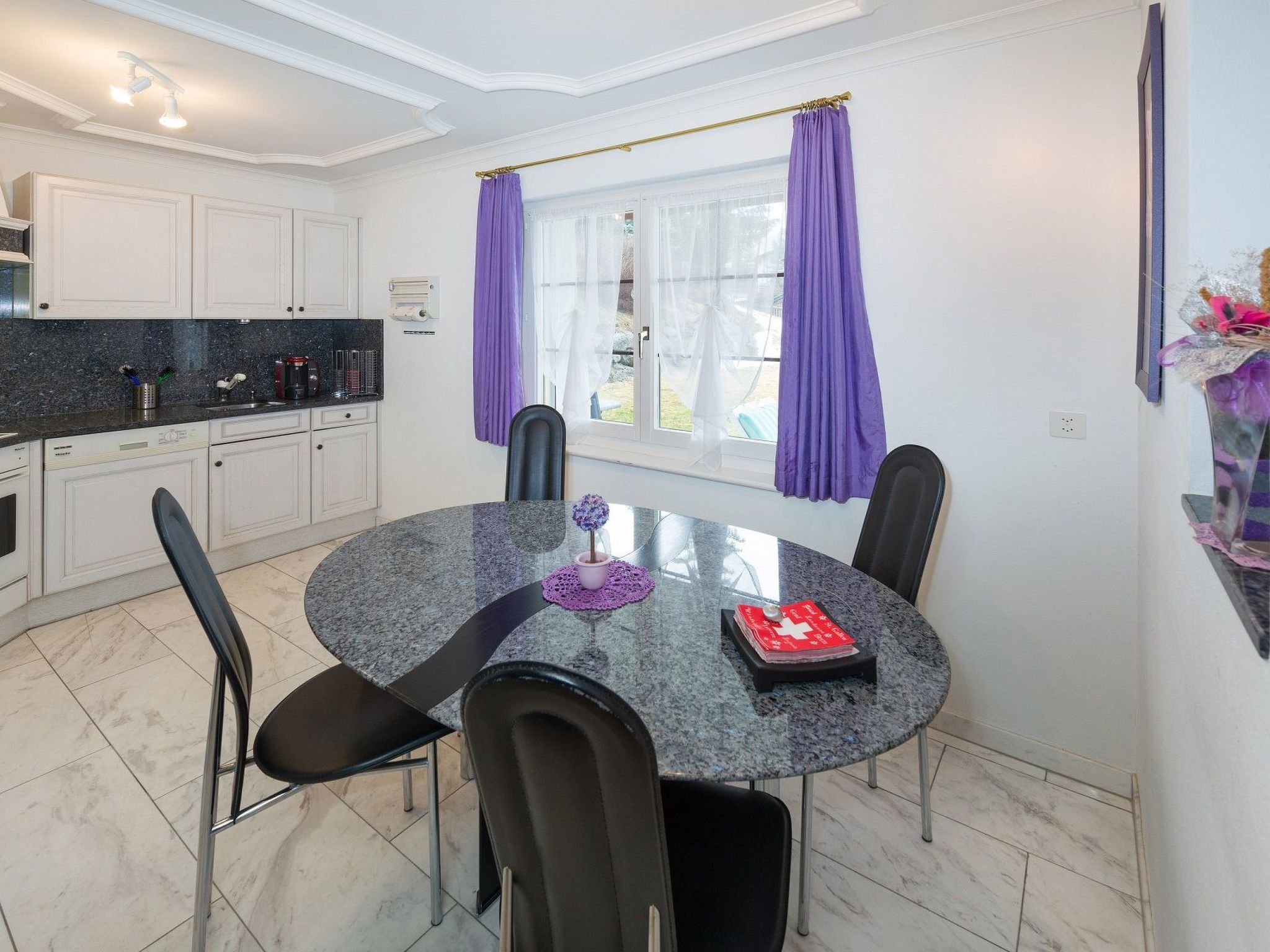 Appartement Anna 1, (Grächen), 1041 – Cuisine et coin repas, photo 6 sur 31