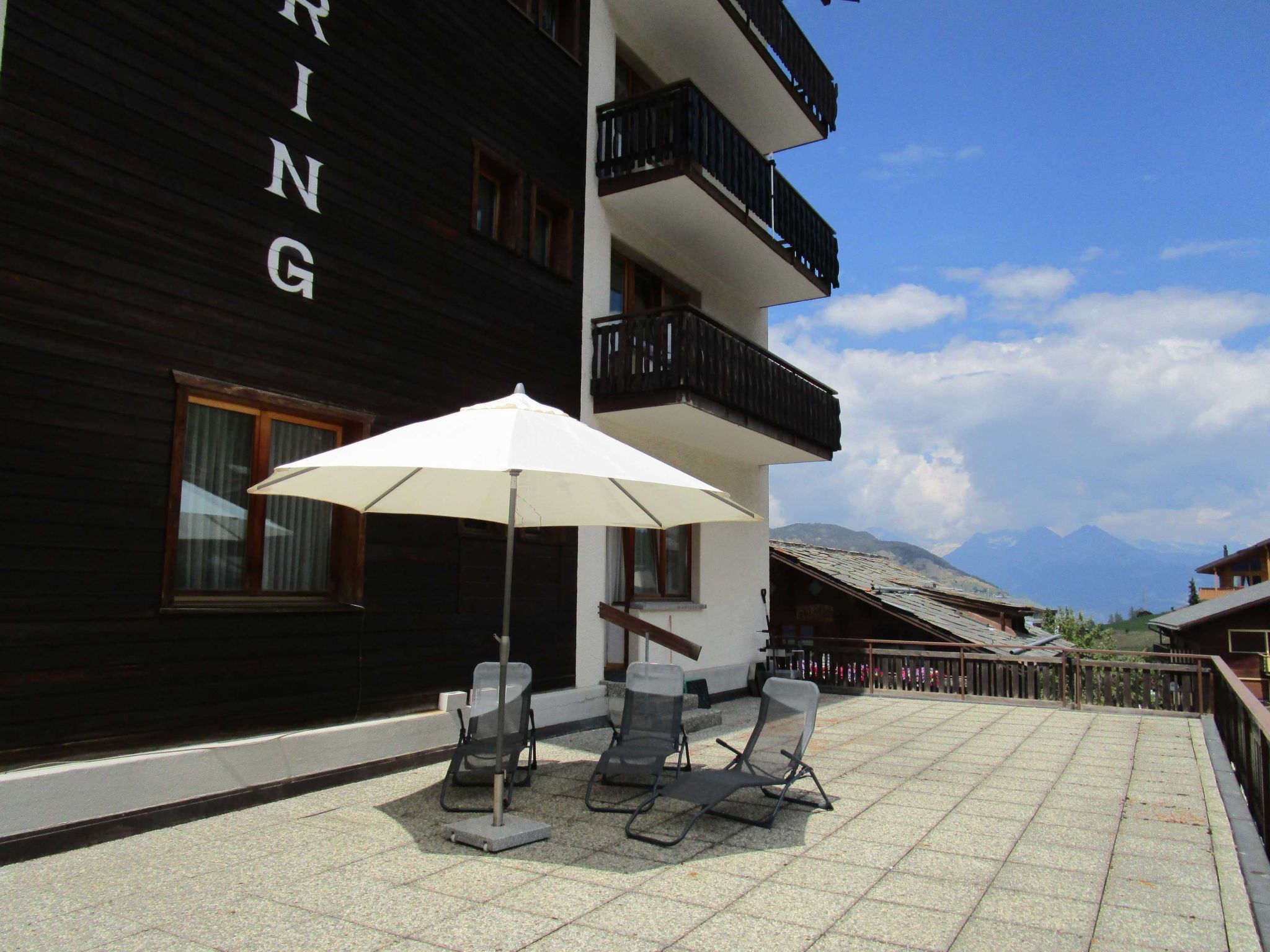 Touring, (Grächen), 1030 - Buiten