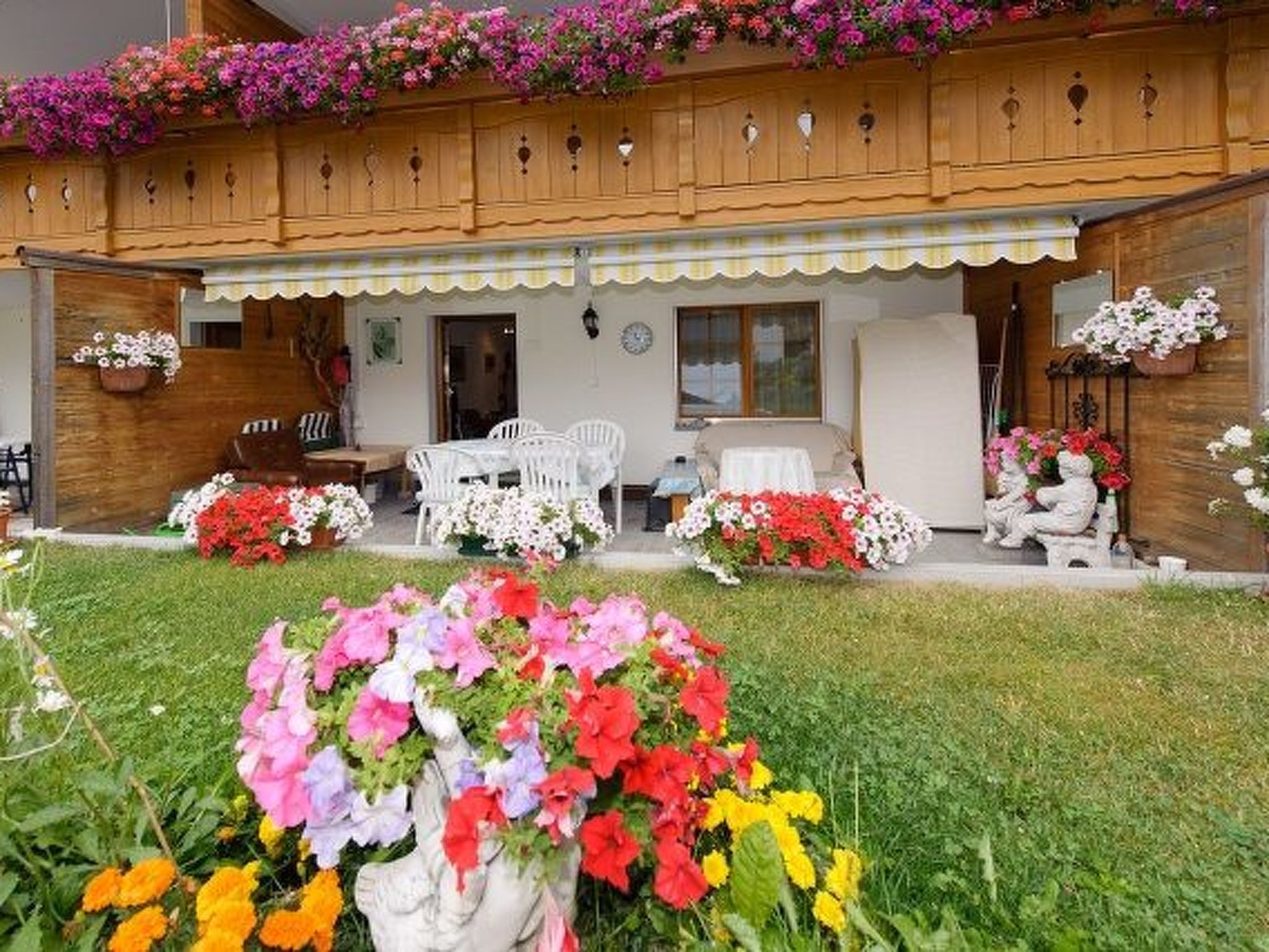 Sierra Vista Wohnung Nr. 17, (Grächen), 2010