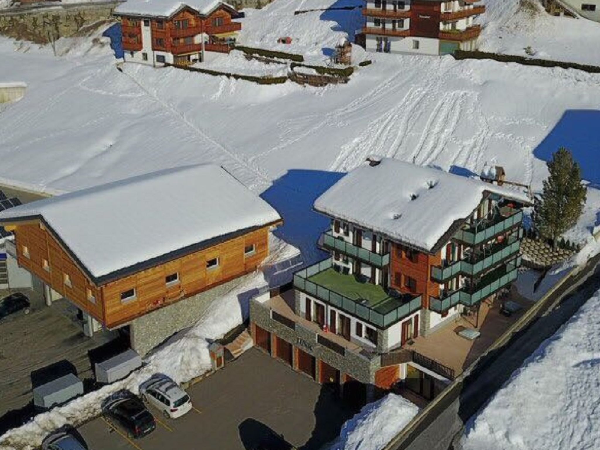 Photo of Lunic, AZapartments.ch, B&B, (Grächen), 1057