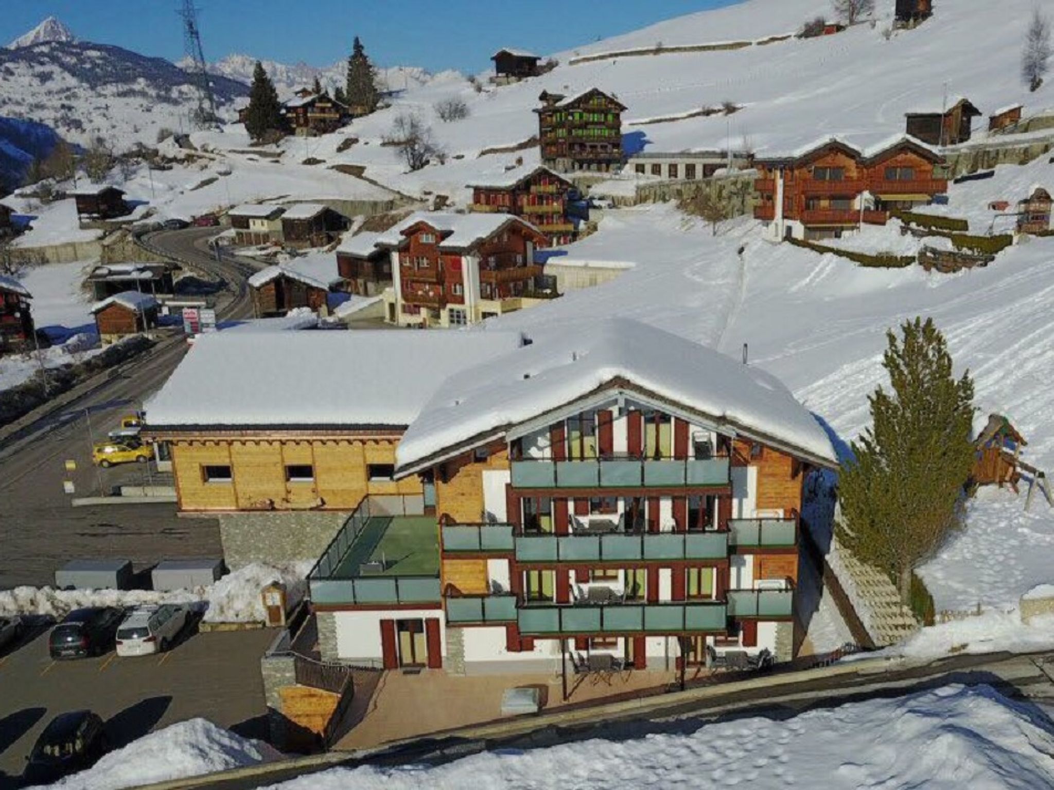 Photo of Lunic, AZapartments.ch, B&B, (Grächen), 1057