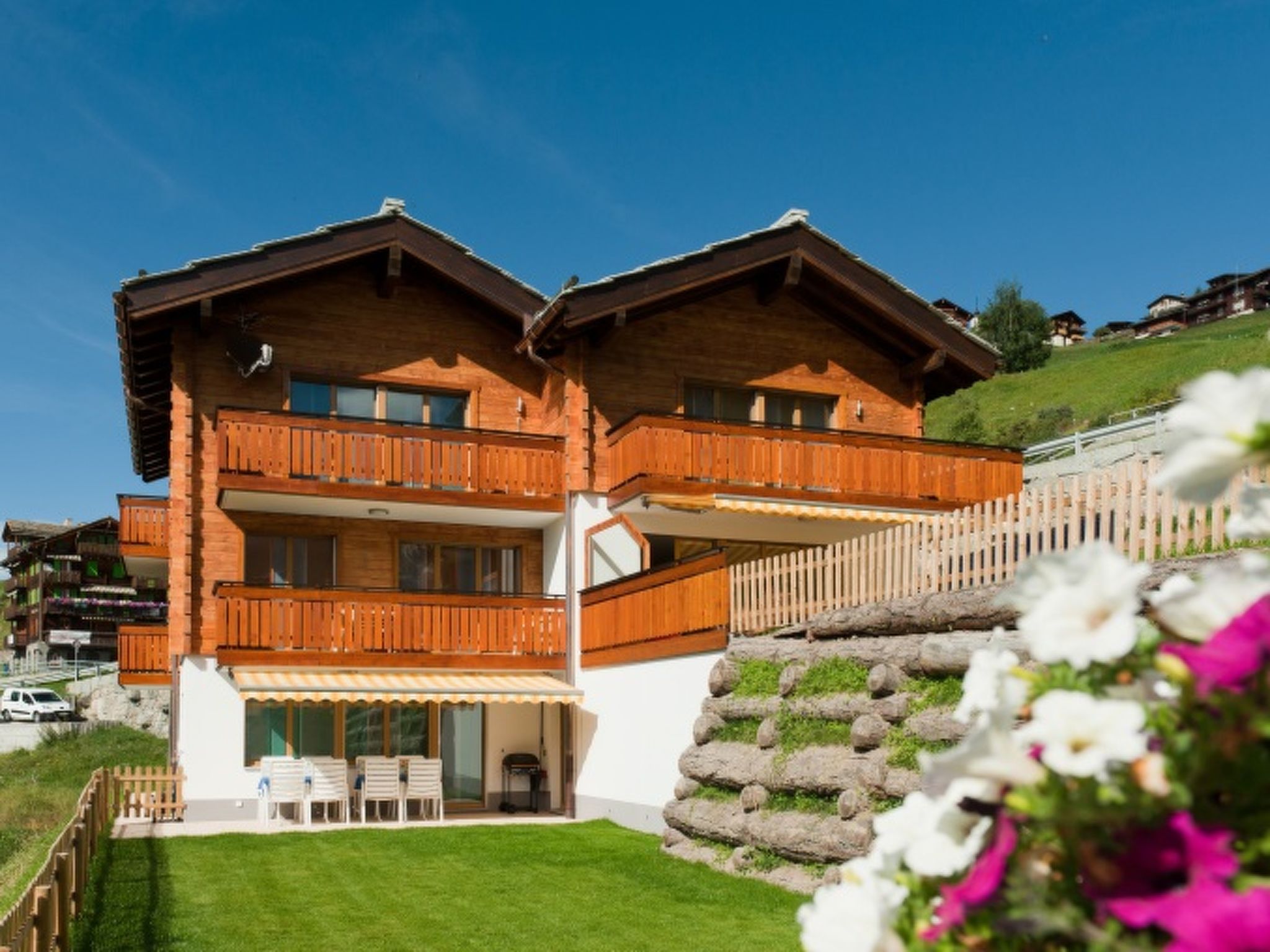 Photo of Clarino, AZapartments.ch, B&B, (Grächen), 1285