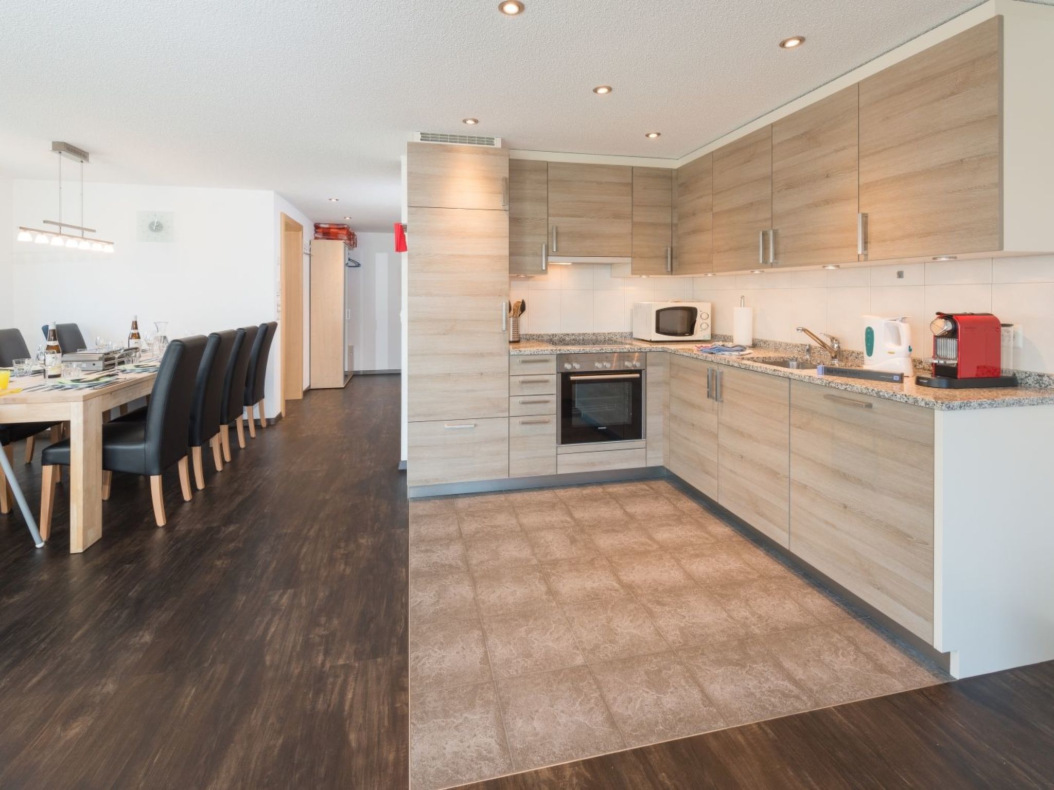 Ferienwohnungen Clarino, AZapartments.ch, B&B, (Grächen), 1285