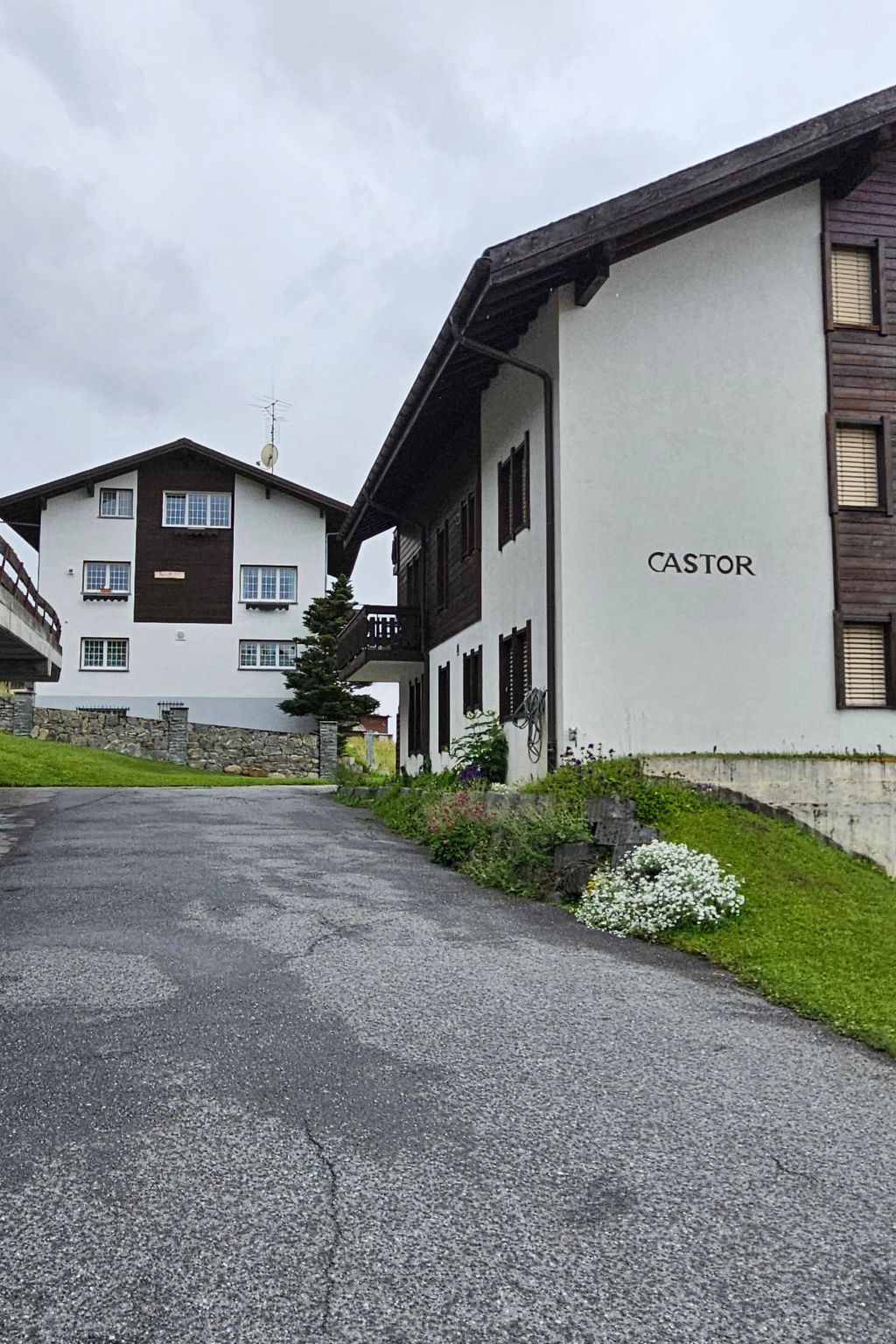 Haus Castor Nr.19, (Grächen), 1965 - Dehors