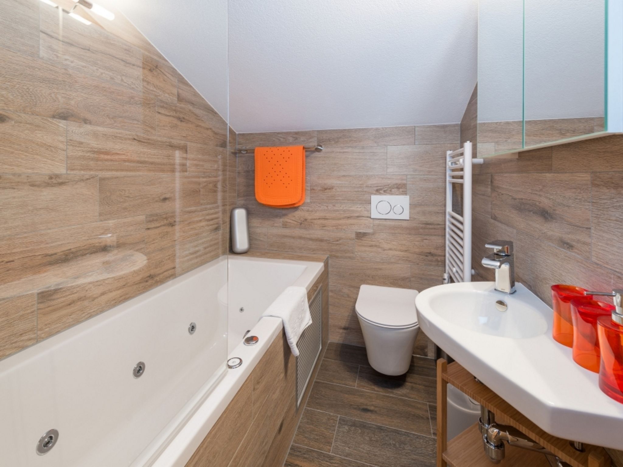 Photo of Lunic, AZapartments.ch, B&B, (Grächen), 1057