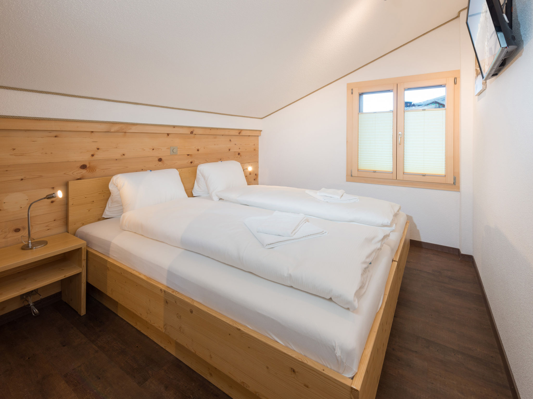 Photo of Lunic, AZapartments.ch, B&B, (Grächen), 1057