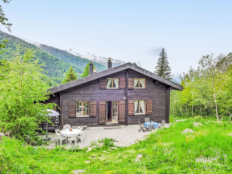 10-persoons appartement in Bürchen met bergzicht en open haard in Bürchen