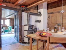 Historisch Zwitsers bergappartement in Bürchen, 120m², vlakbij skilift & meer - thumbnail 3