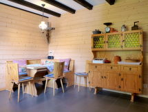 Aan de piste: Rustiek vakantiehuis Chalet Ninette in Eischoll - thumbnail 4