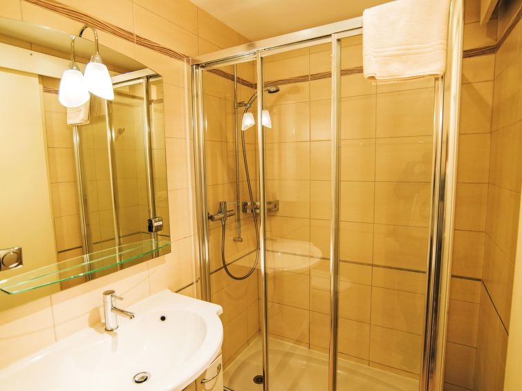 Photo of Cristal