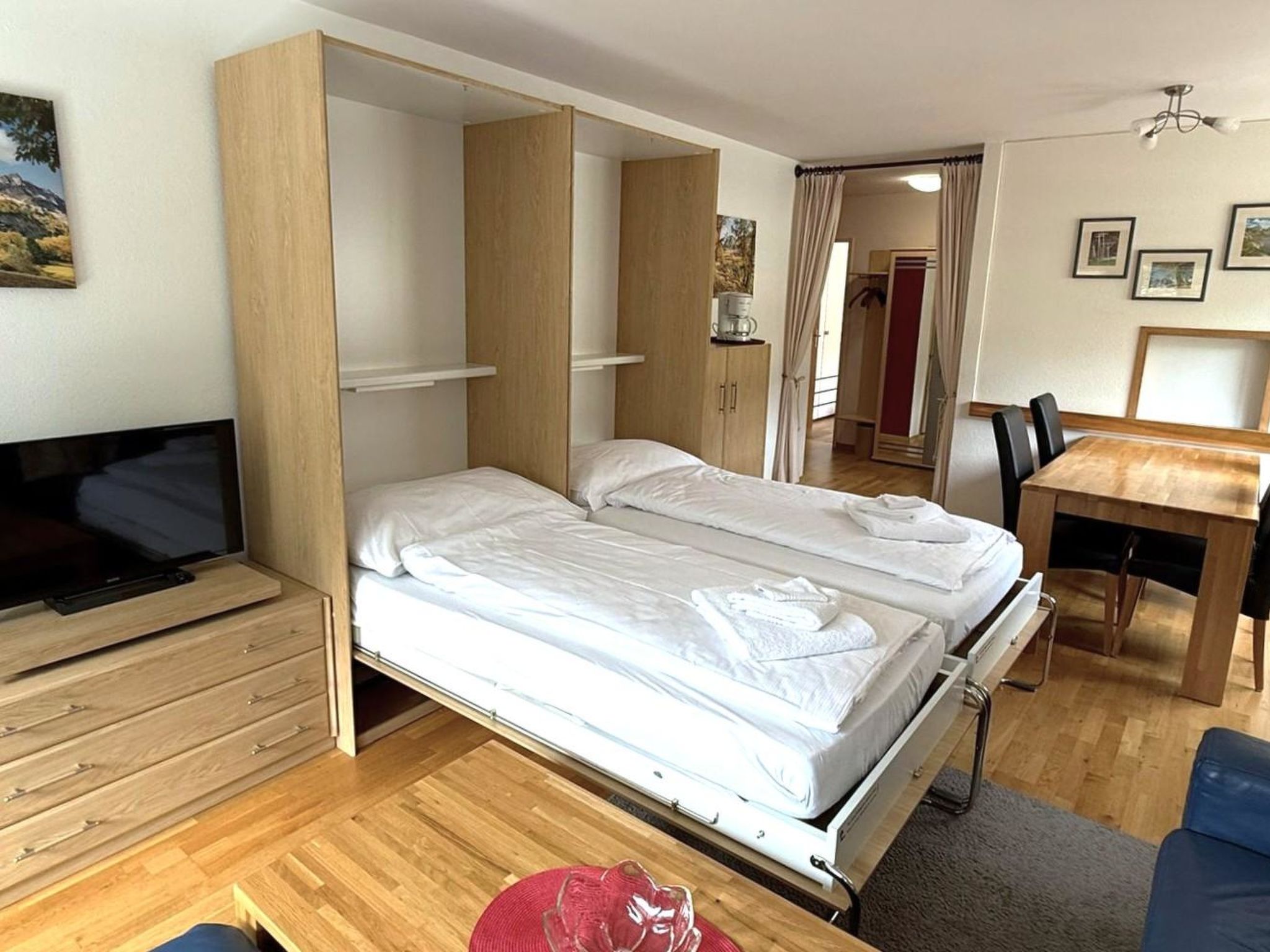 Photo of Apollo 50 # 4-bed apartment, Bad, WC 4-Bettwohnung, Bad, WC