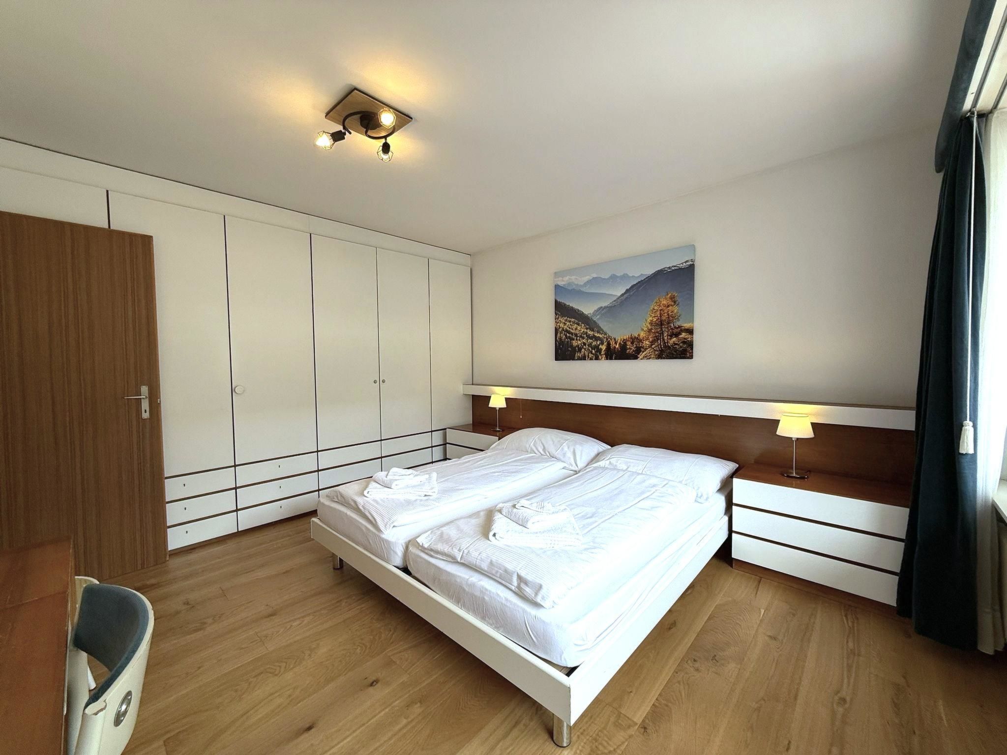 Photo of Apollo 50 # 4-bed apartment, Bad, WC 4-Bettwohnung, Bad, WC