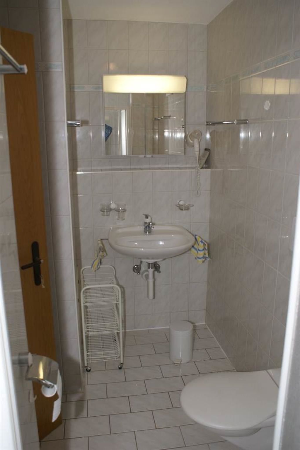 Photo of La Promenade 22 # 2-bed apartment, Dusche, WC 2-Bettwohnung, Dusche, WC