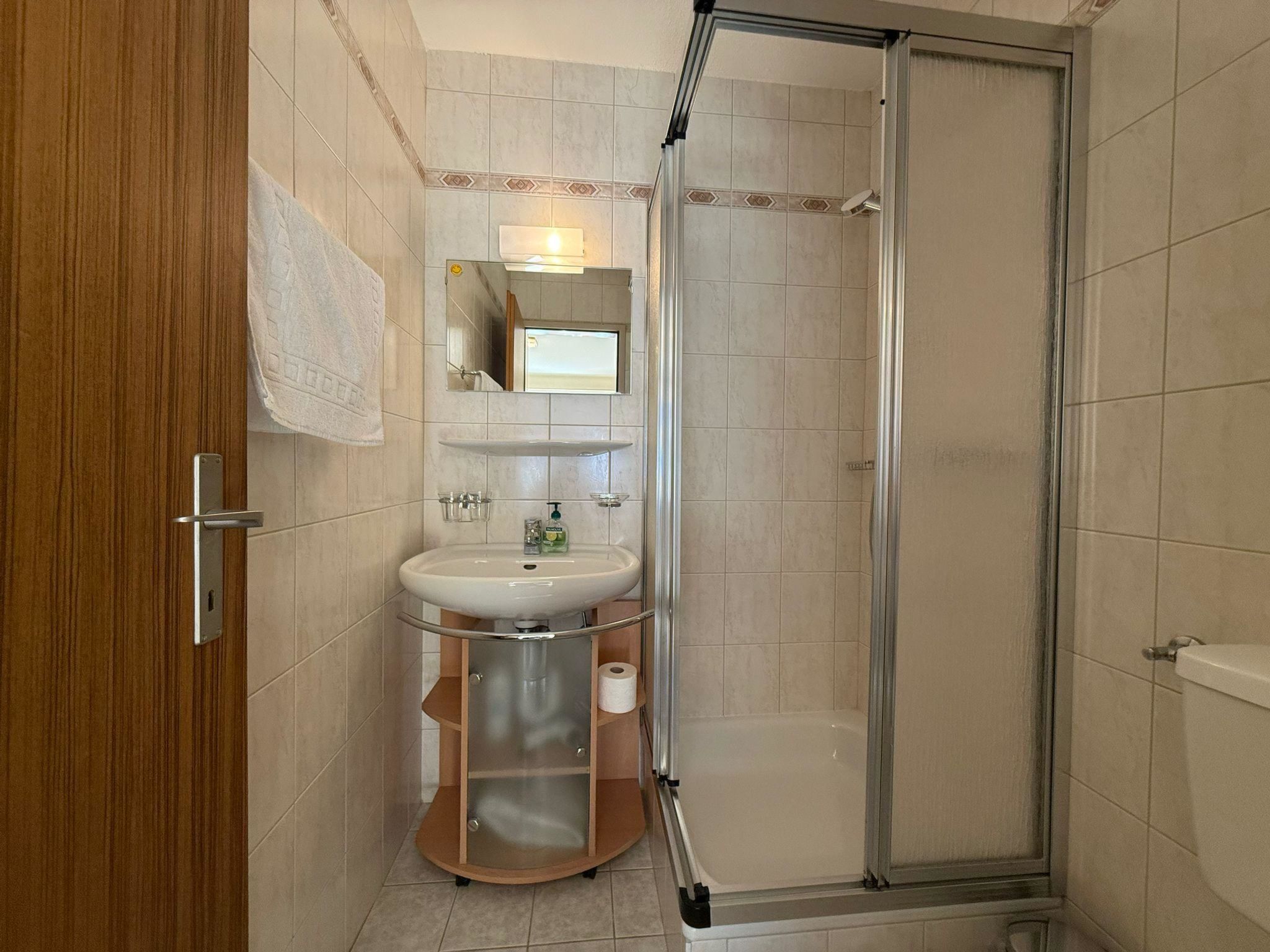 Photo of Apollo 47 # 2-bed apartment, Dusche, WC 2-Bettwohnung, Dusche, WC