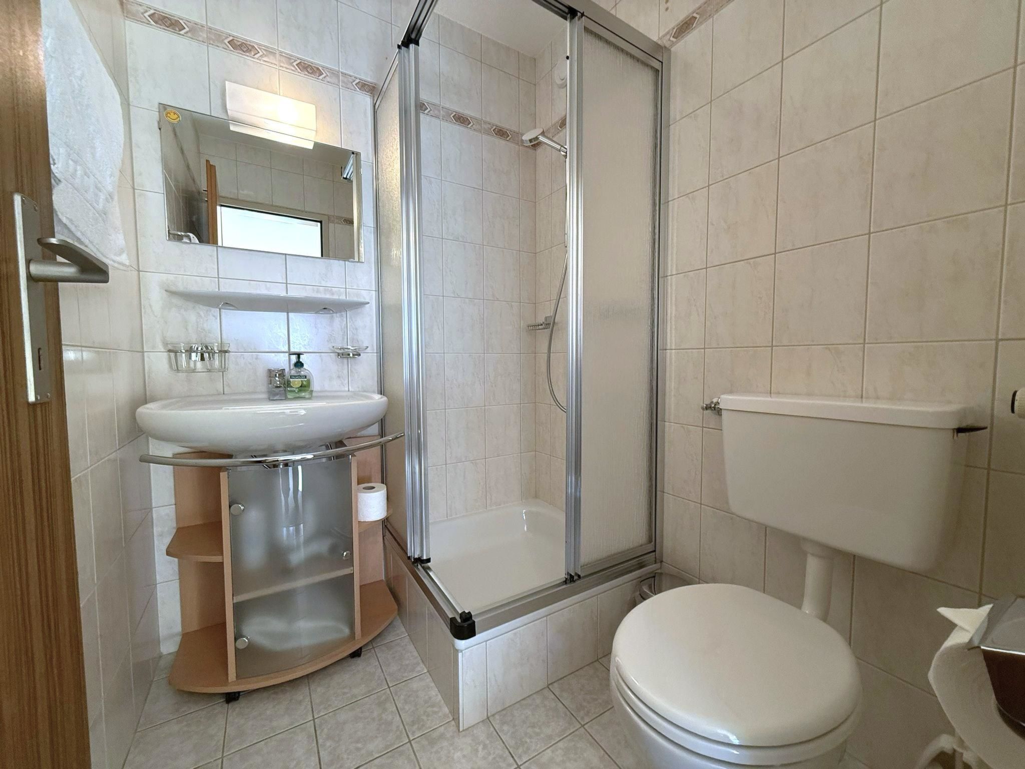 Photo of Apollo 47 # 2-bed apartment, Dusche, WC 2-Bettwohnung, Dusche, WC
