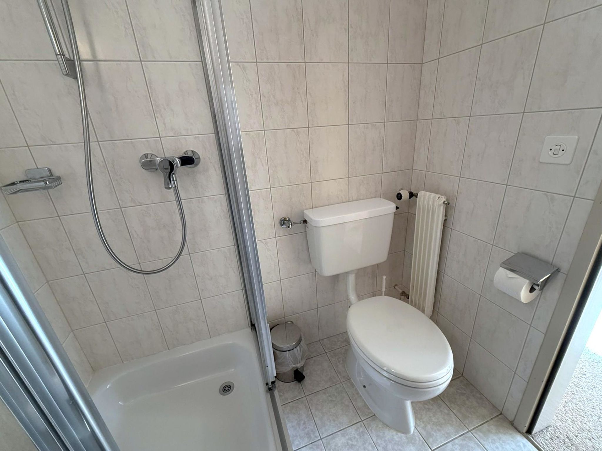 Photo of Apollo 47 # 2-bed apartment, Dusche, WC 2-Bettwohnung, Dusche, WC