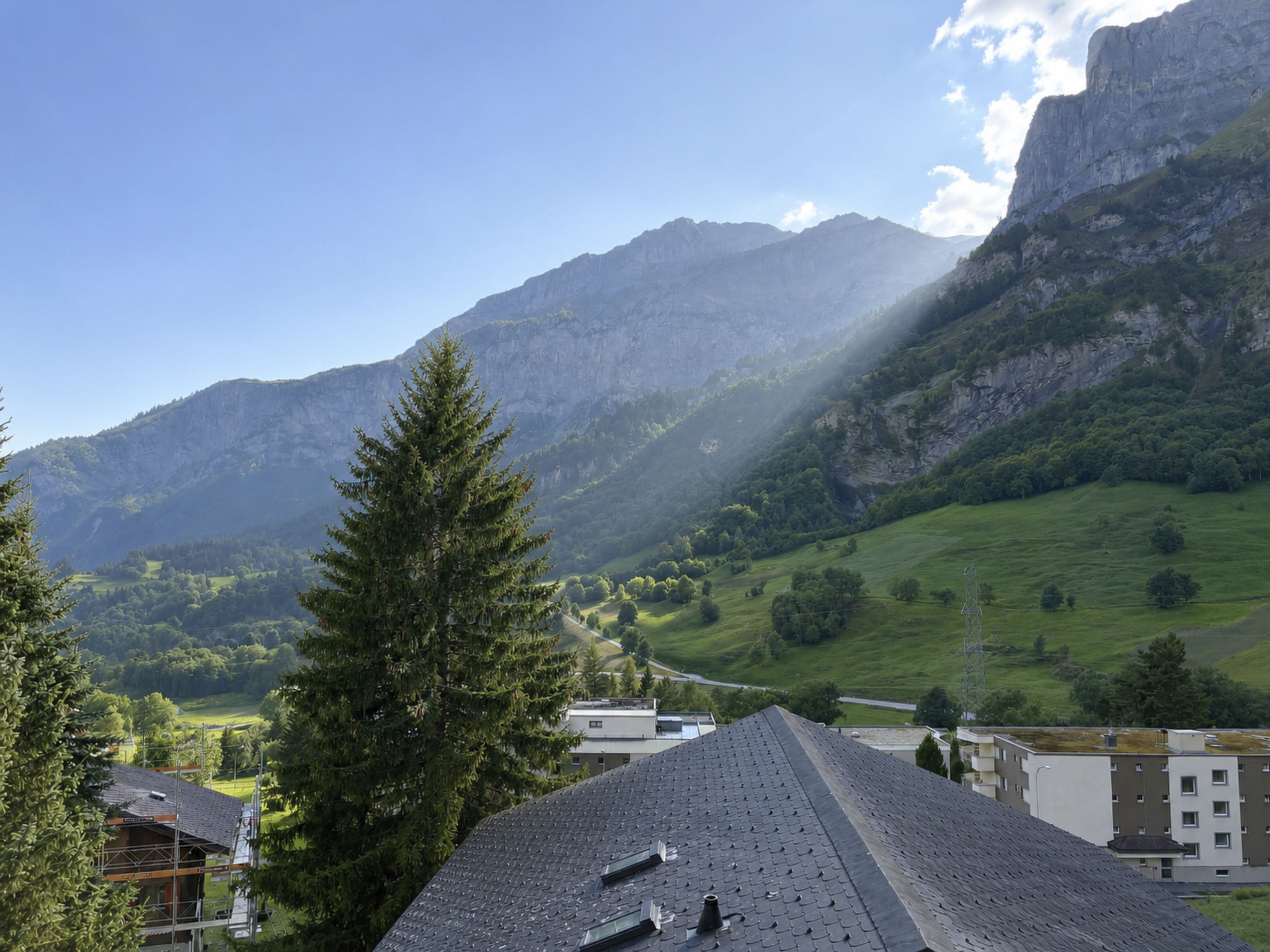Residenz Darianne Leukerbad # 4-bed apartment, Dusche und Bad, WC - Image-tags.info
