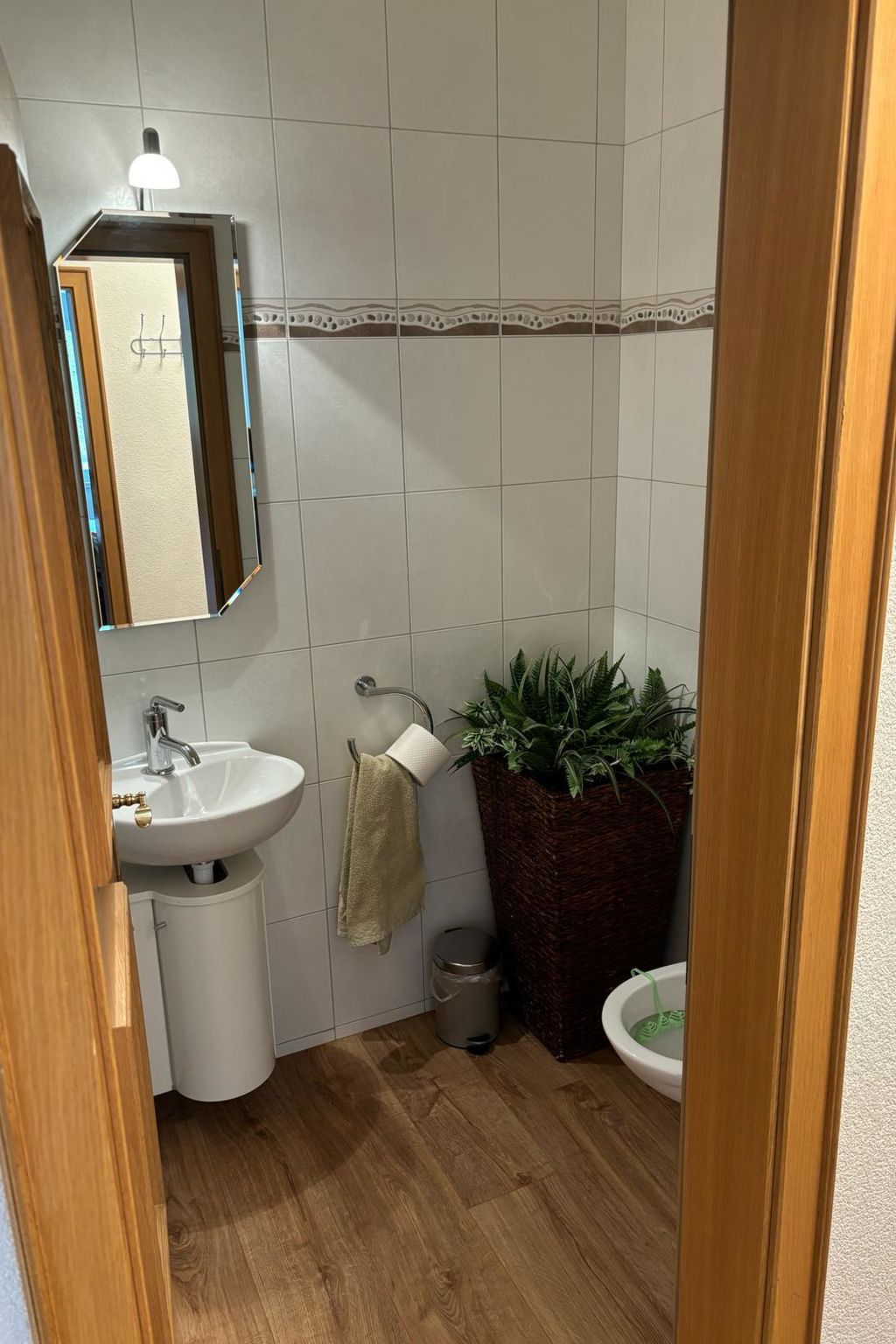Edelweiss D 13 # 6-bed apartment, Dusche, WC 6-bed apartment, Dusche, WC - Image-tags.info