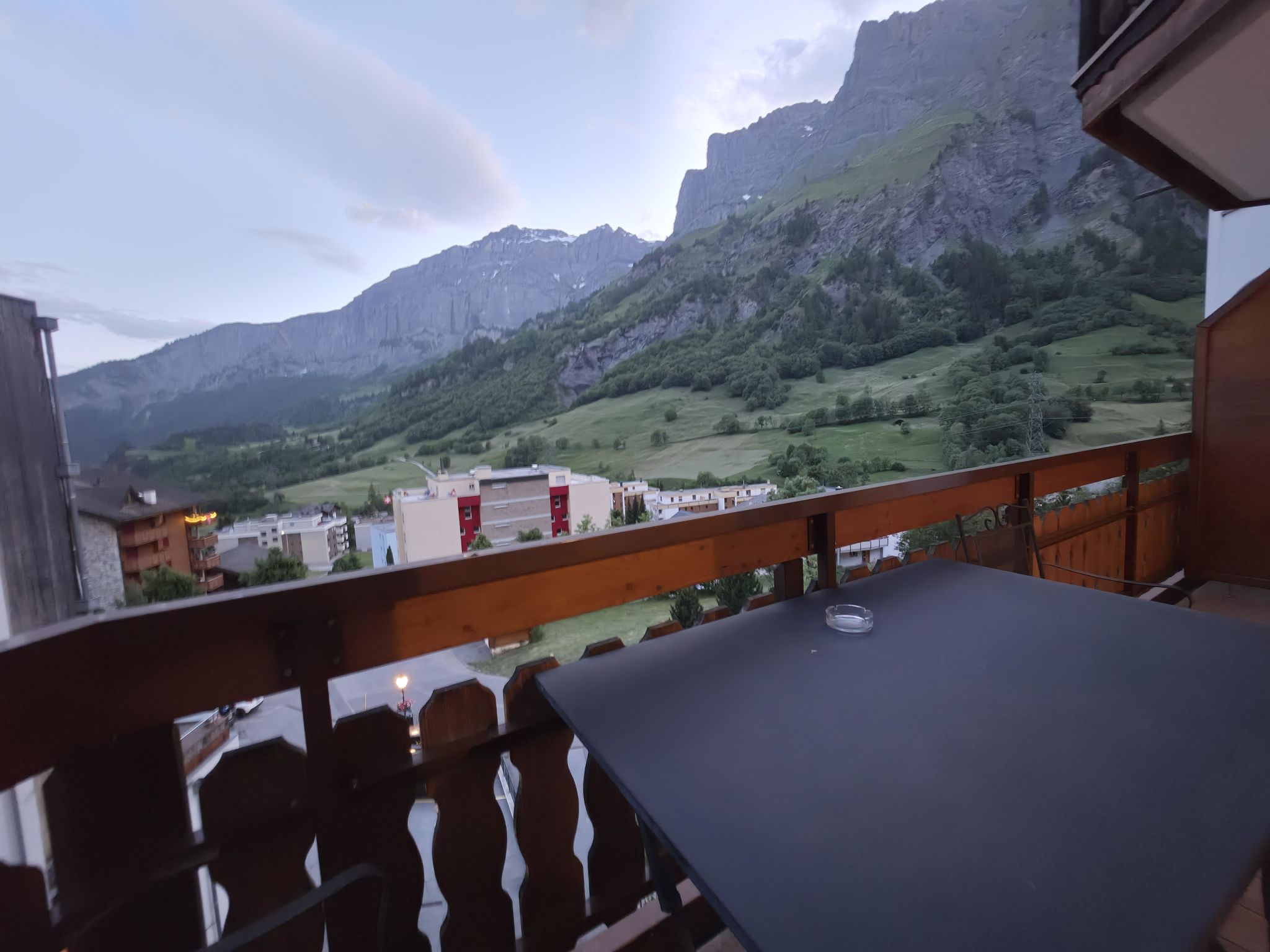 Ambassador B33 # 4-bed apartment, Dusche und Bad, WC - Buiten