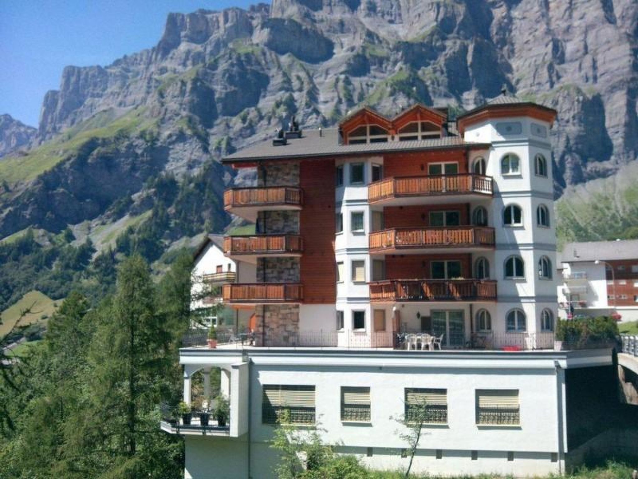 Photo of 4-bed apartment, Dusche, WC