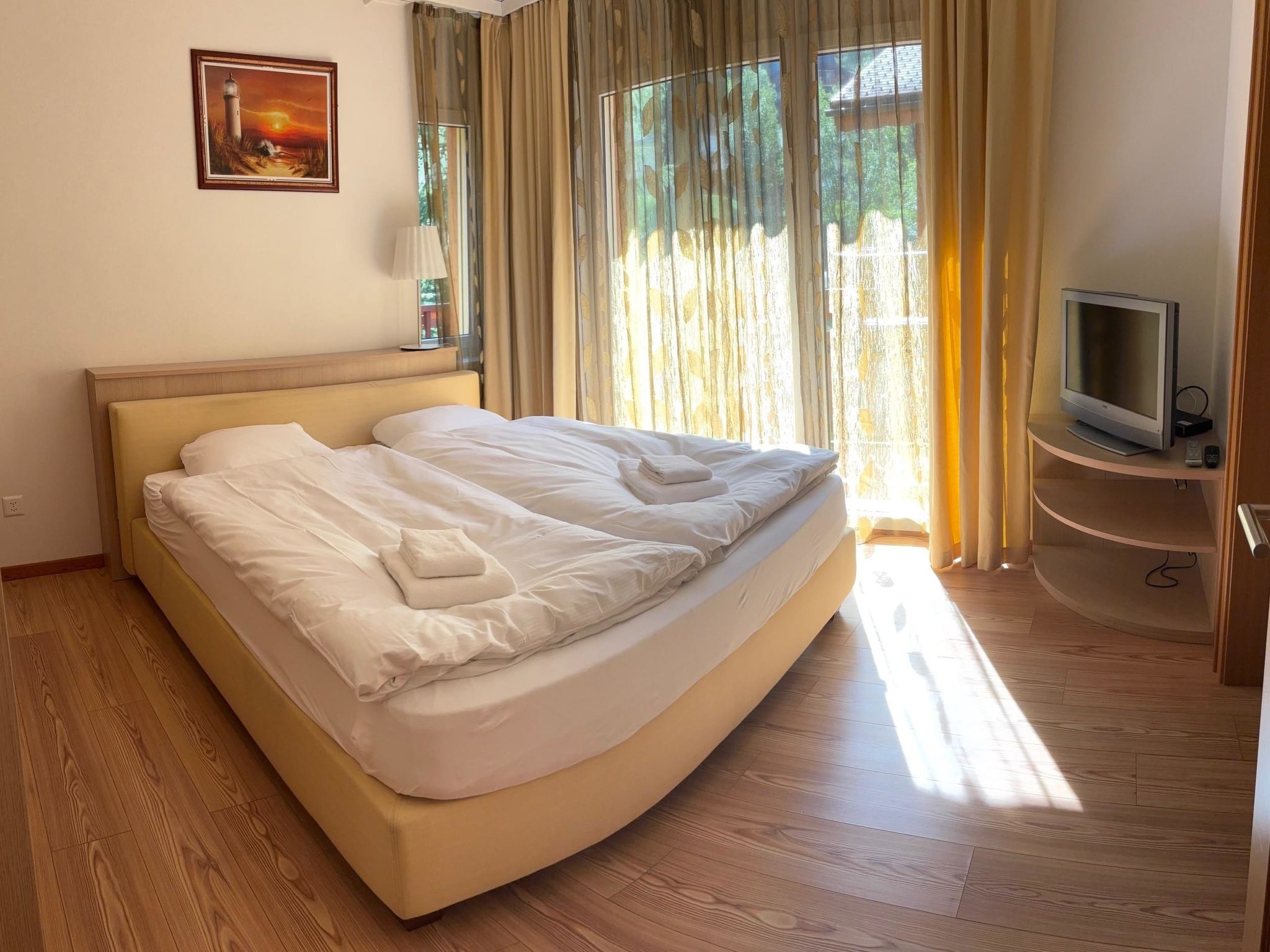Photo of Ambassador Leukerbad # 4-bed apartment, Dusche und Bad, WC