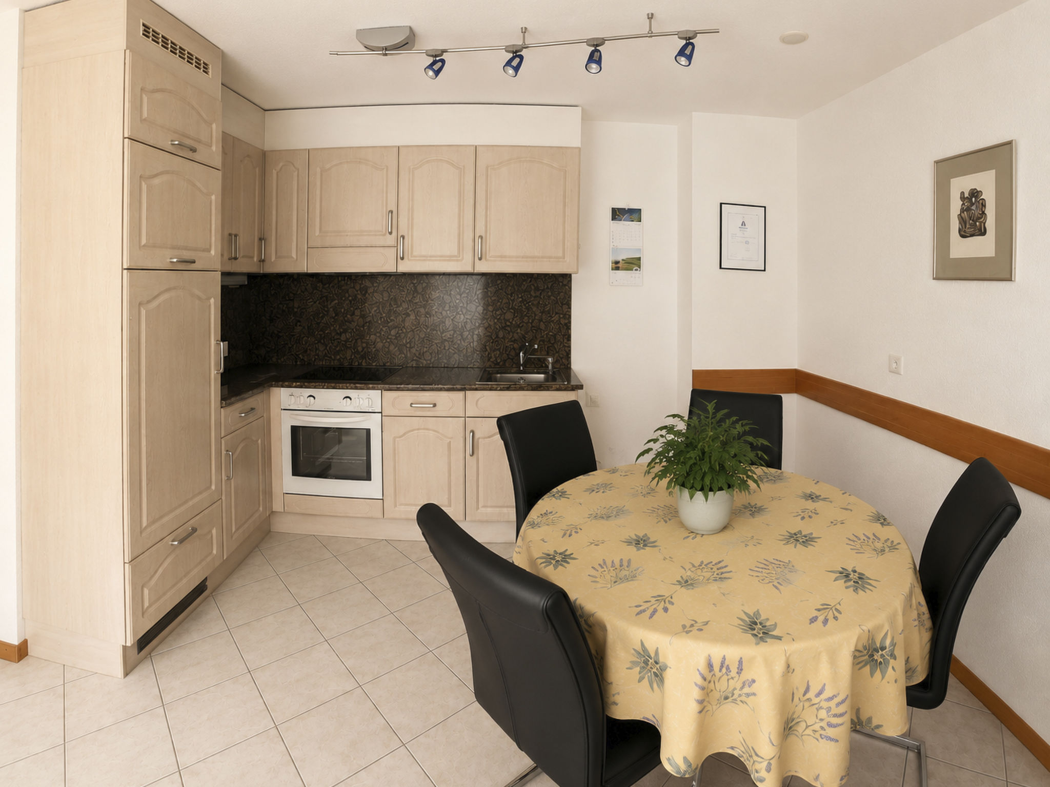 Residenz Darianne Leukerbad # 2-bed apartment, Bad, WC - Image-tags.info
