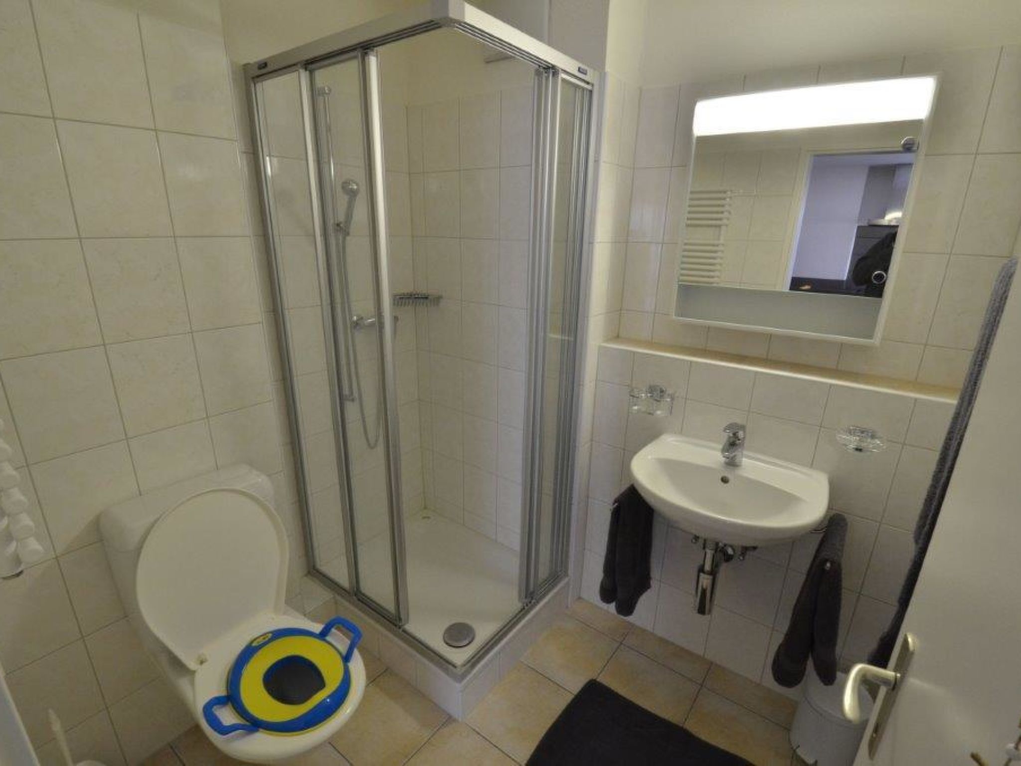 Photo of Fortuna 302 # 3-bed apartment, Dusche, WC 3-Bettwohnung, Dusche, WC