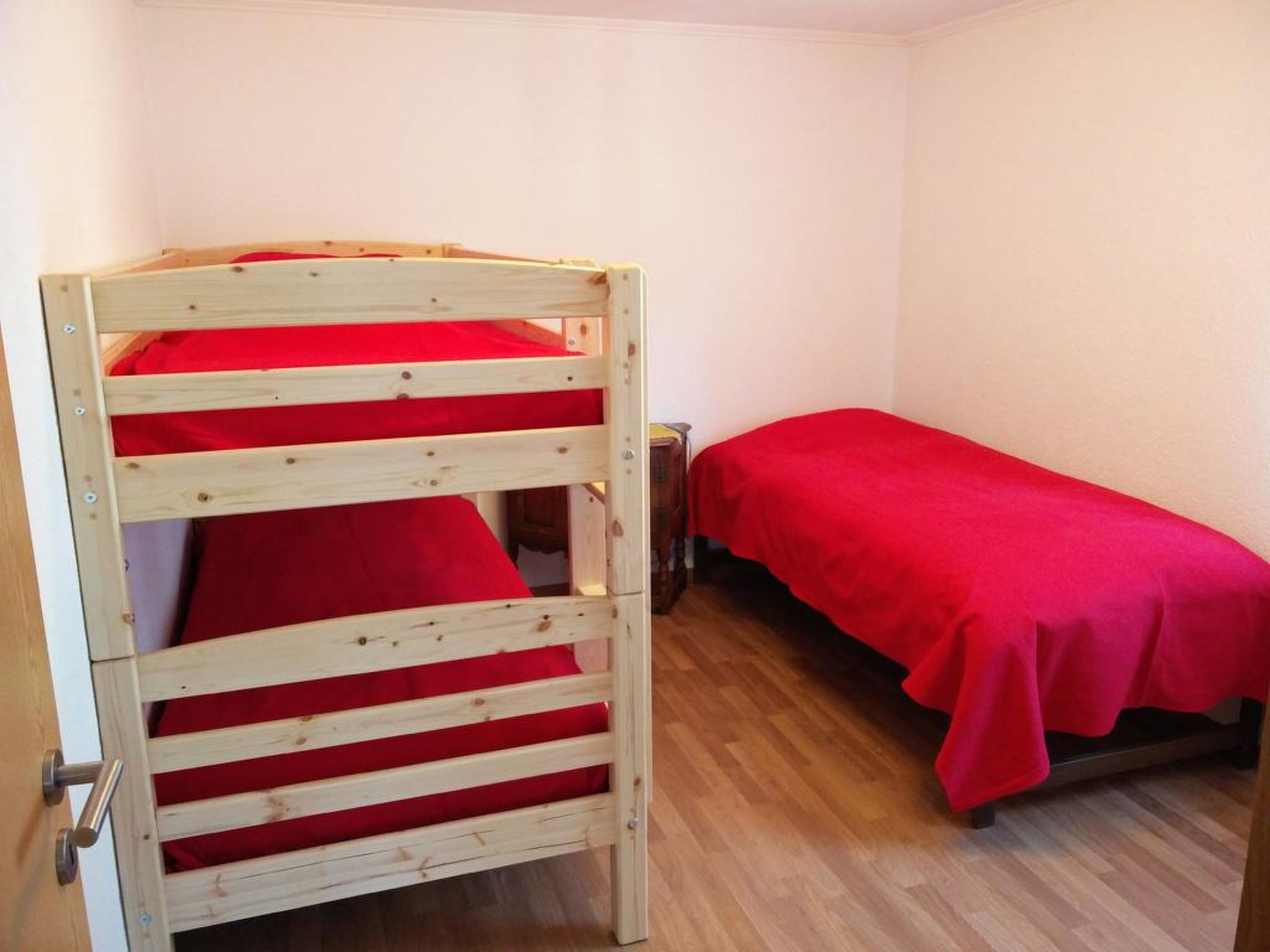 Domino 11 # 5-bed apartment, Dusche, WC 5-Bettwohnung, Bad, WC - Image-tags.info
