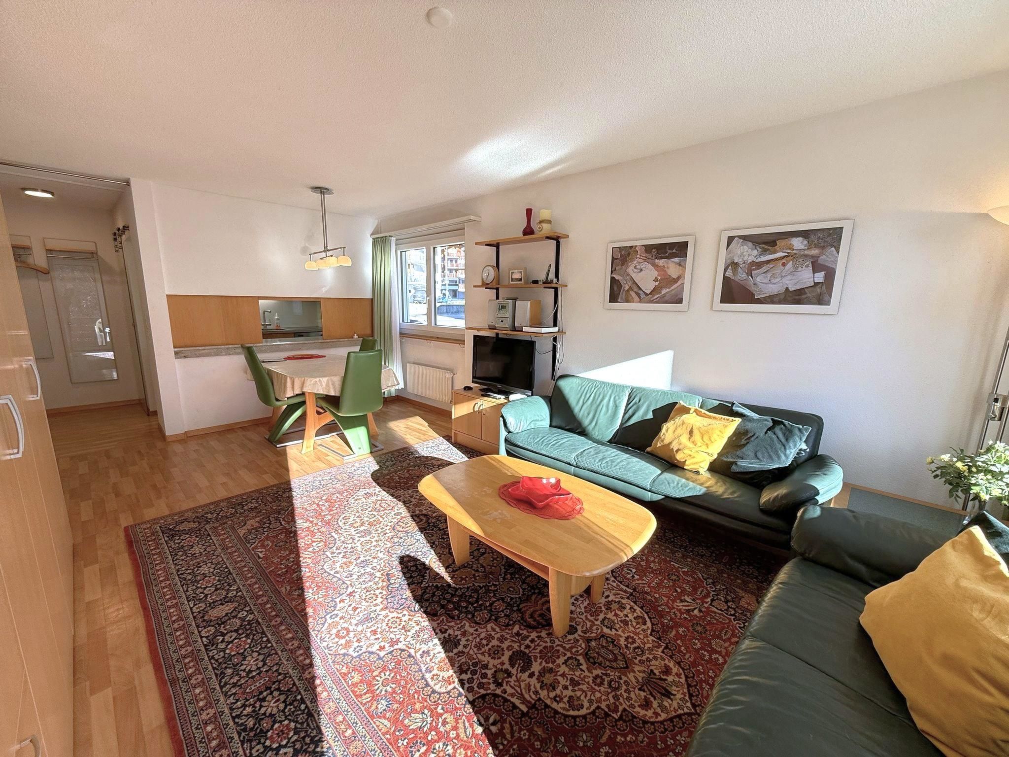 Photo of Apollo 44 # 4-bed apartment, Bad, WC 4-Bettwohnung, Bad, WC