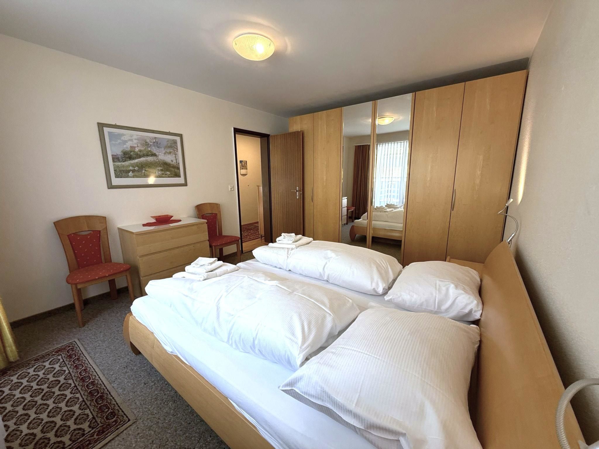Photo of Apollo 44 # 4-bed apartment, Bad, WC 4-Bettwohnung, Bad, WC