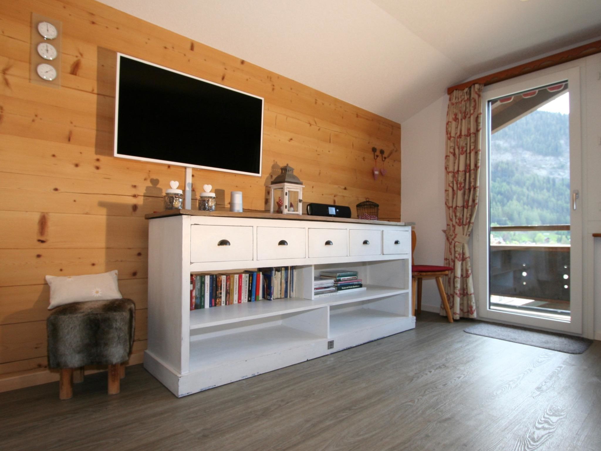 Gassenboden 37 # 2-bed apartment, Bad, WC 2-Bettwohnung, Bad, WC