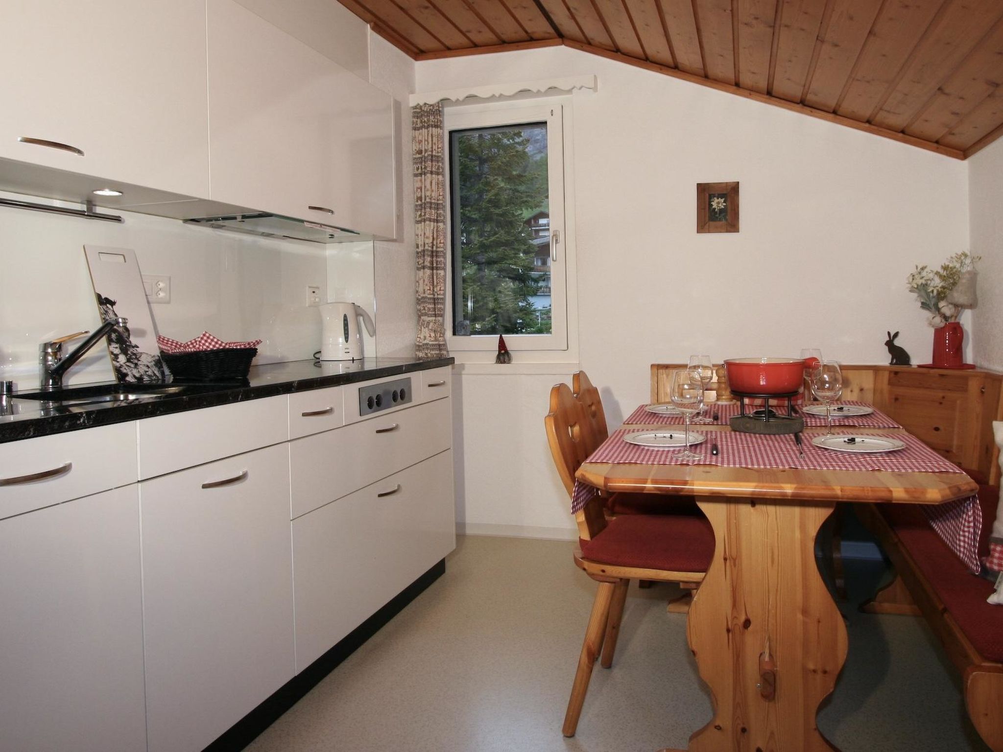 Gassenboden 37 # 2-bed apartment, Bad, WC 2-Bettwohnung, Bad, WC - Image-tags.info