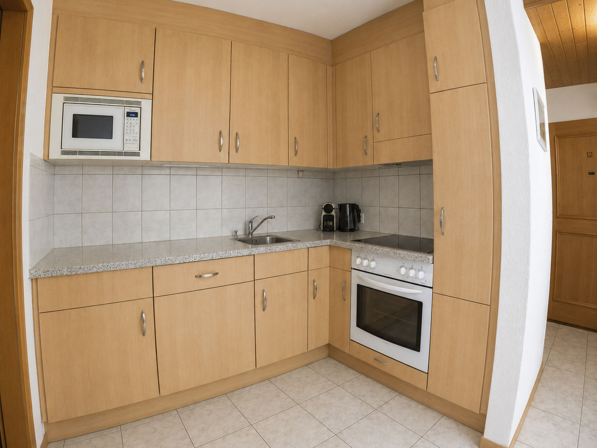 Residenz Darianne Leukerbad # 5-bed apartment, Dusche und Bad, WC - Image-tags.info