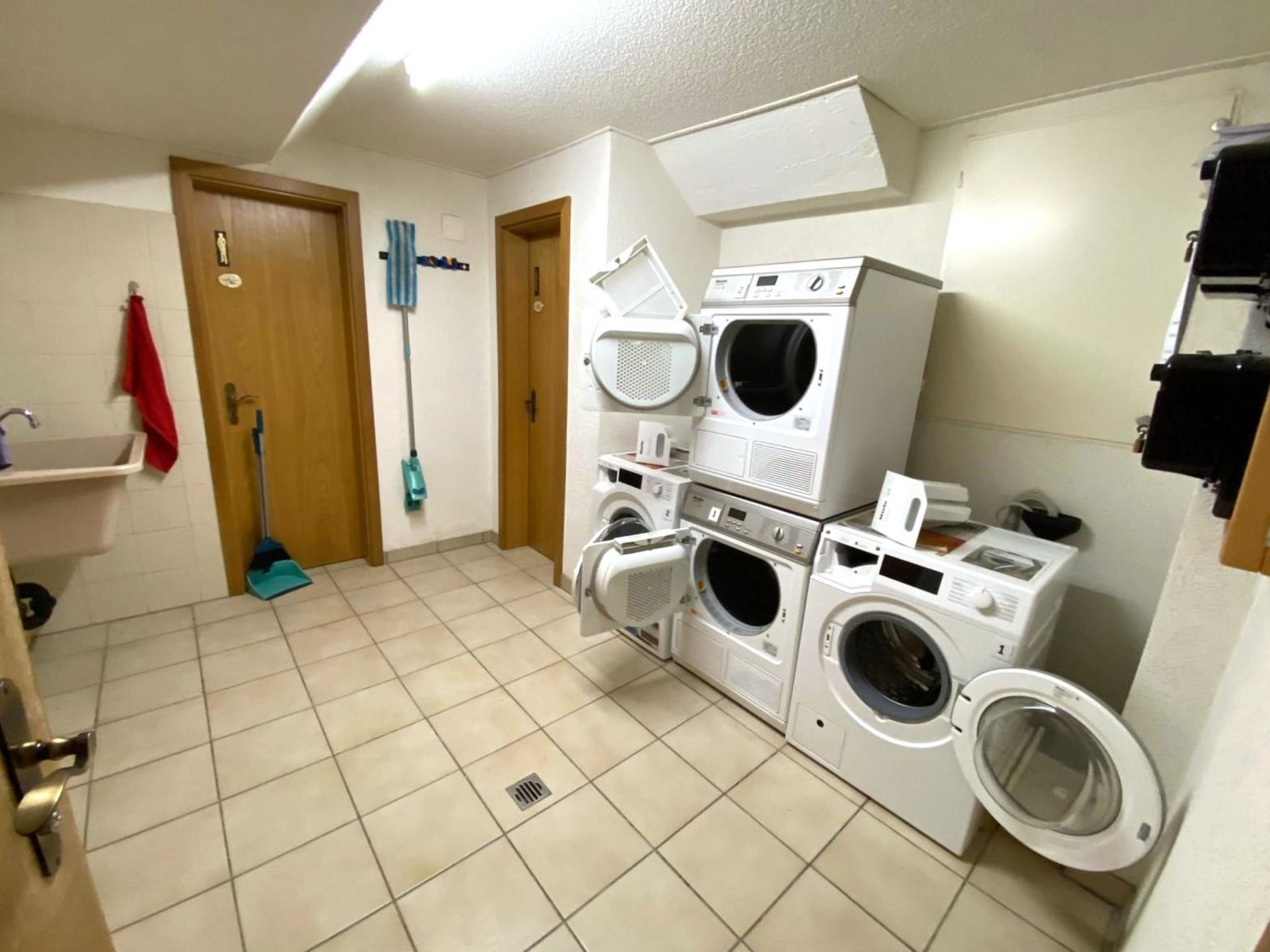 Salute 109 # 4-bed apartment, Dusche, WC 4-Bettwohnung, Dusche, WC - Binnen