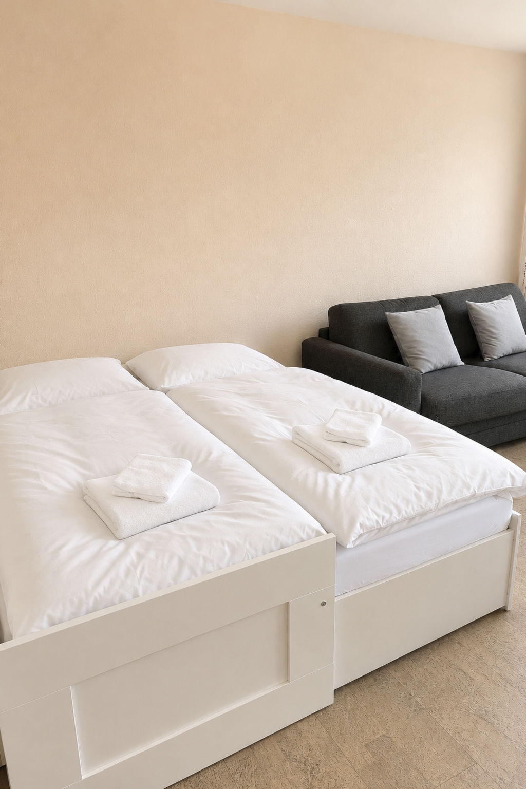 Residenz Siesta Leukerbad # 5-bed apartment, Bad, WC - Image-tags.info