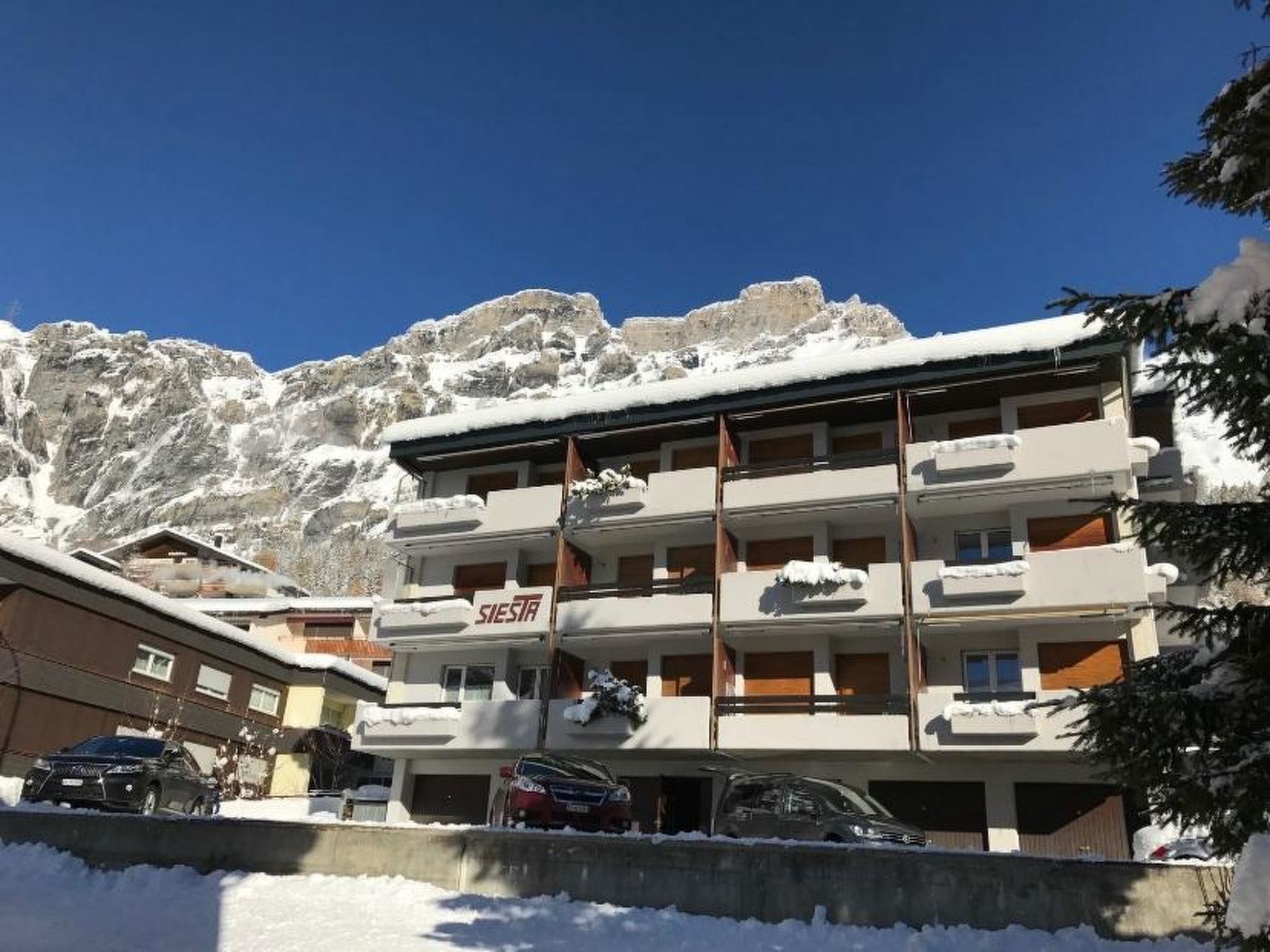 Residenz Siesta Leukerbad # 5-bed apartment, Bad, WC