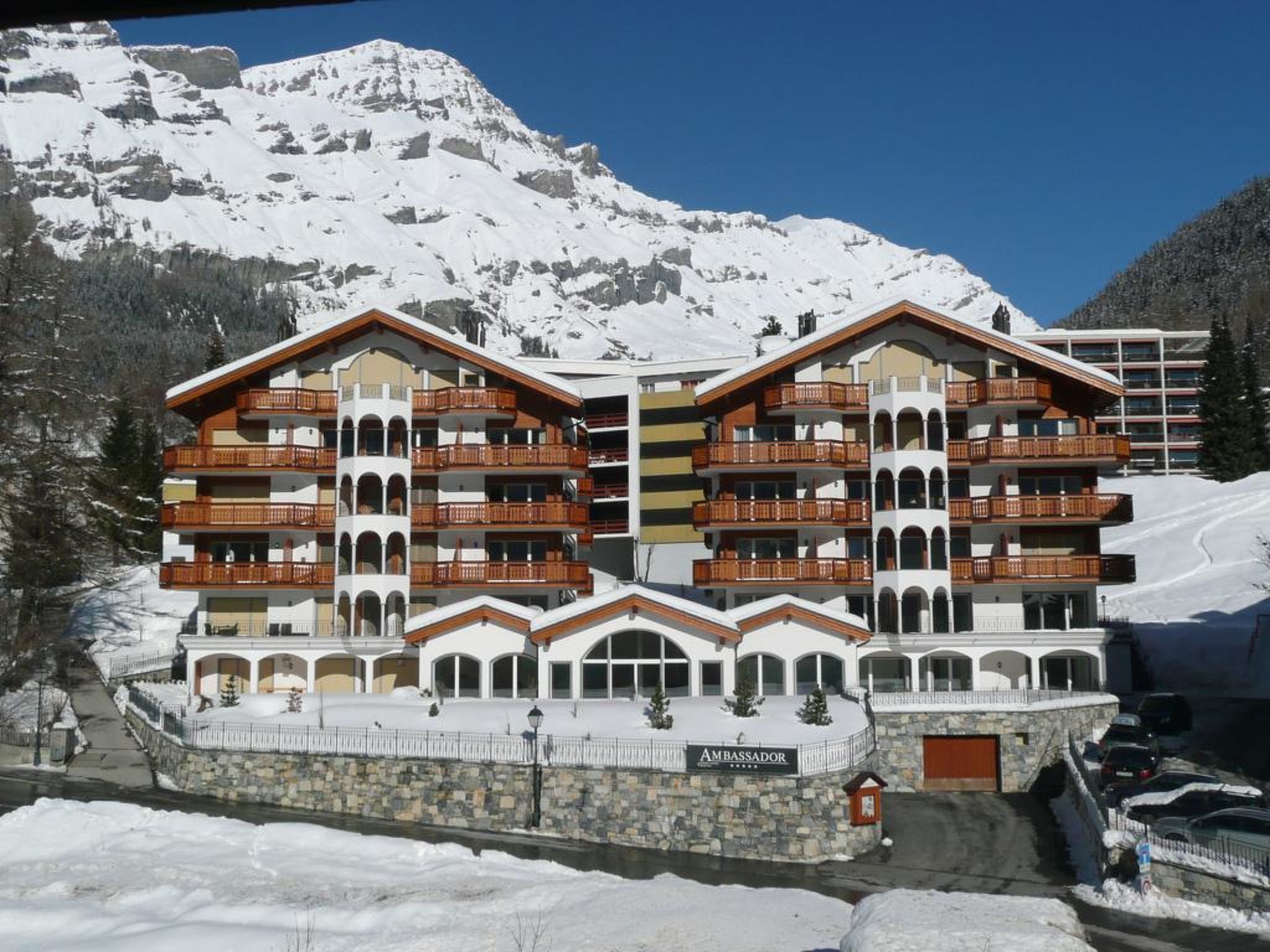 Ambassador B23 # 4-bed apartment, Dusche und Bad, WC