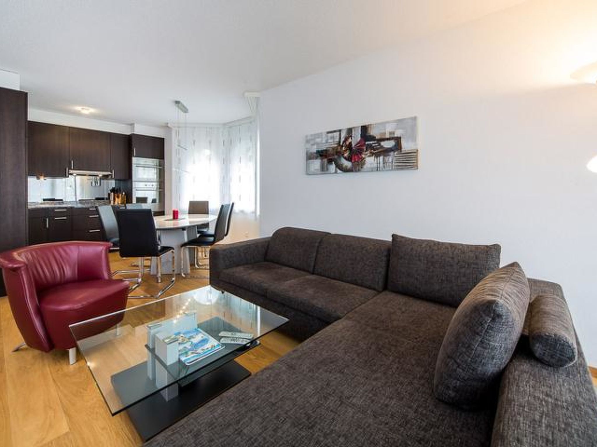 Ambassador B23 # 4-bed apartment, Dusche und Bad, WC