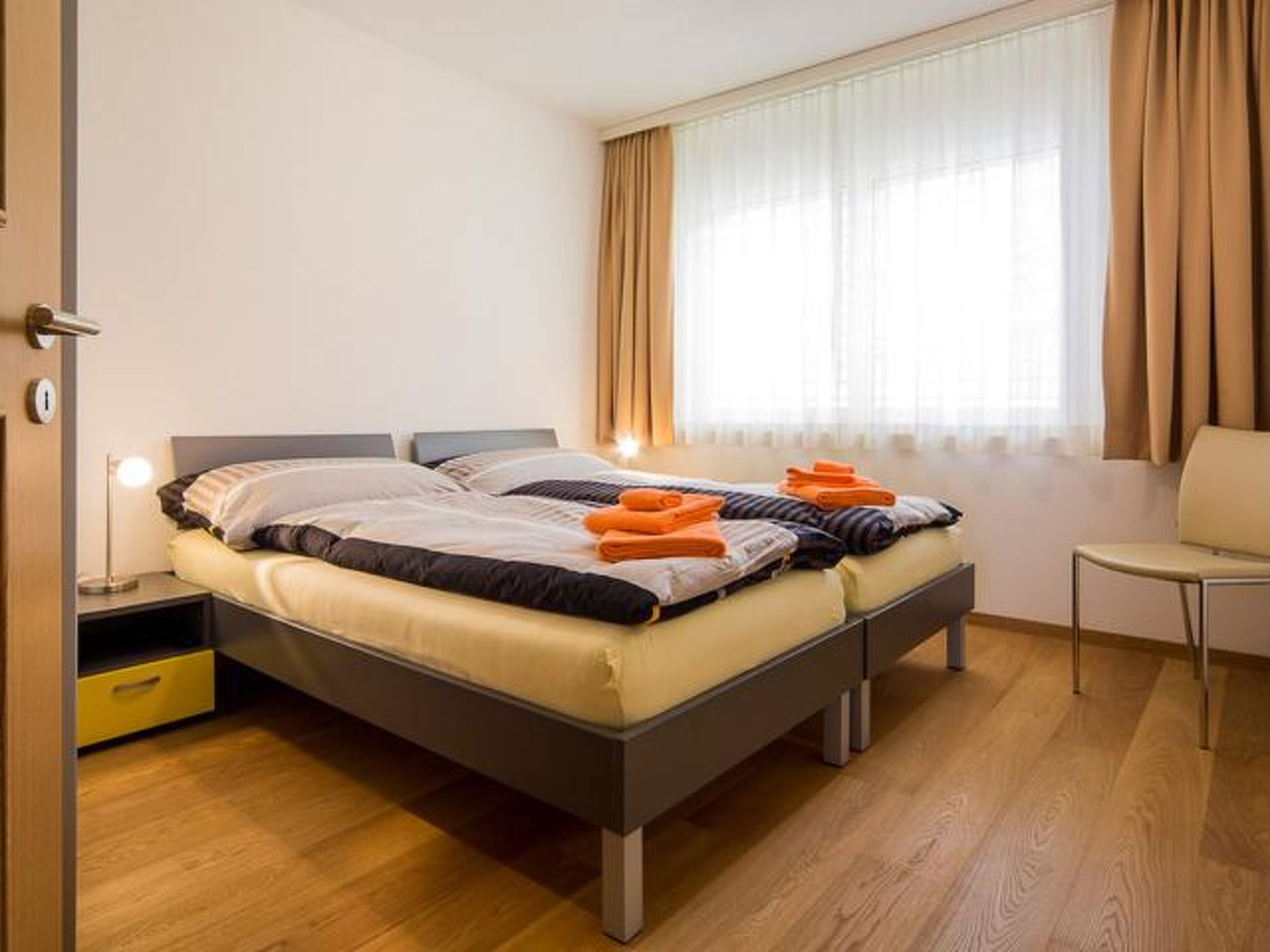 Ambassador B23 # 4-bed apartment, Dusche und Bad, WC - Drinnen
