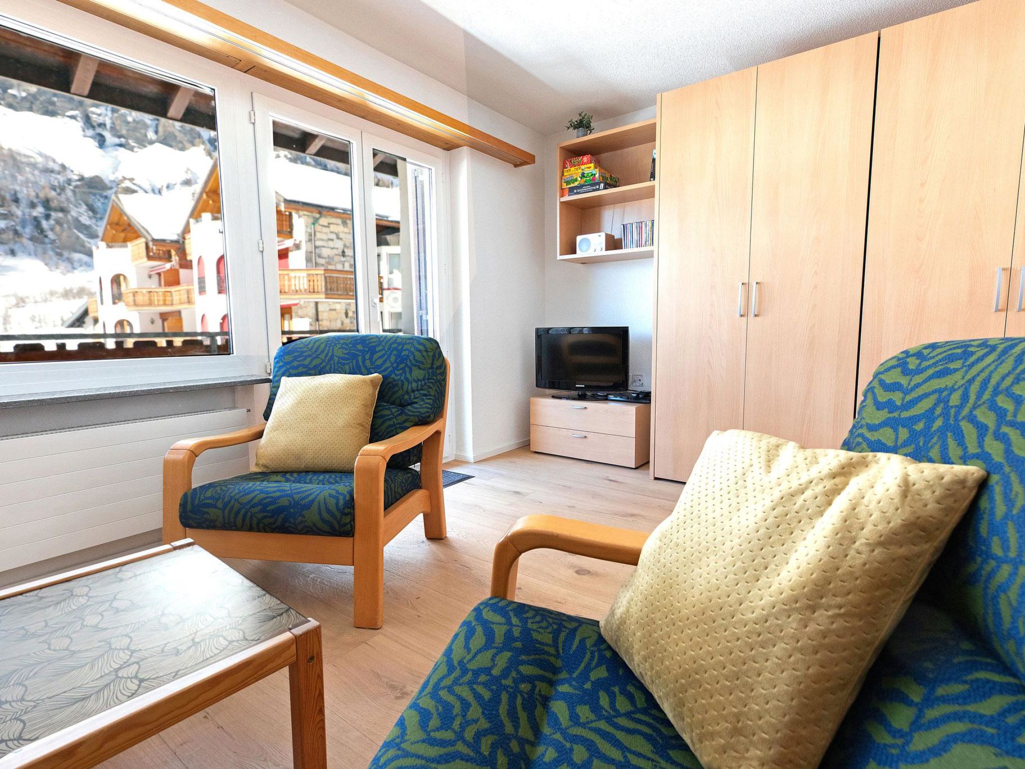 Photo of Holiday 91 # 5-bed apartment, Dusche, WC 5-bed apartment, Dusche, WC
