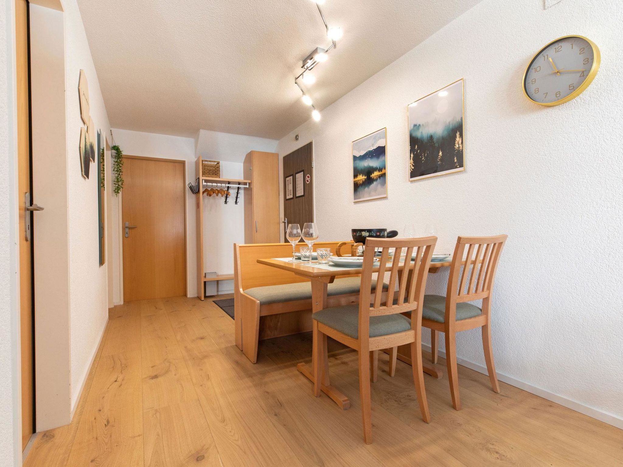 Photo of Holiday 91 # 5-bed apartment, Dusche, WC 5-bed apartment, Dusche, WC