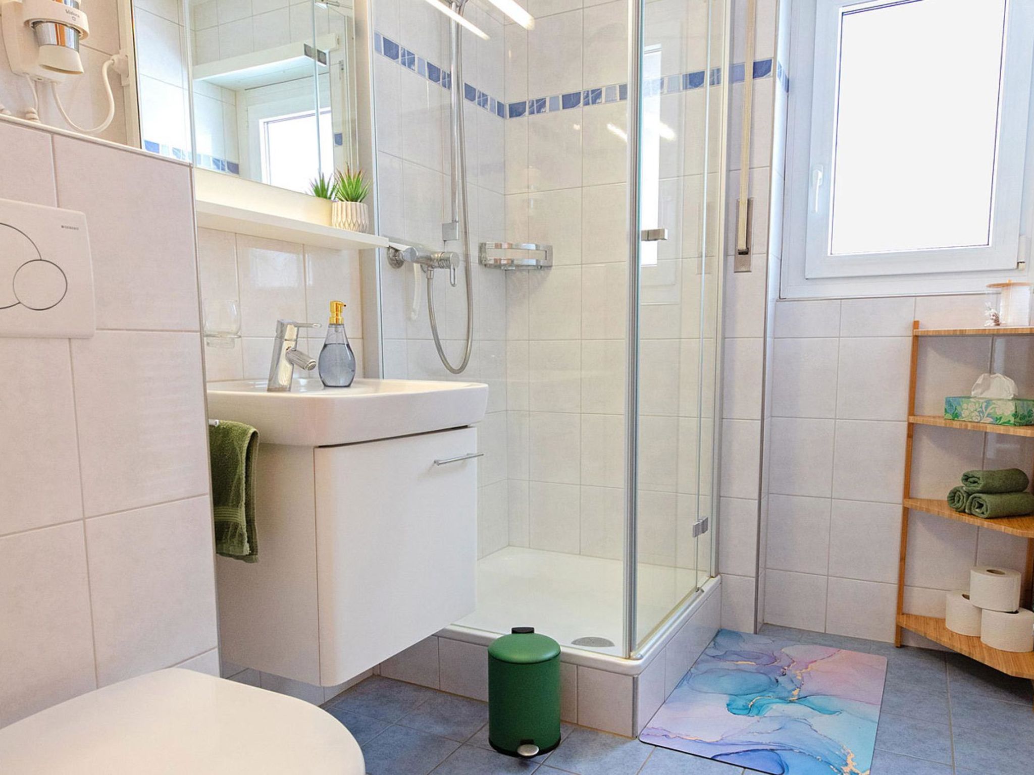 Photo of Holiday 91 # 5-bed apartment, Dusche, WC 5-bed apartment, Dusche, WC