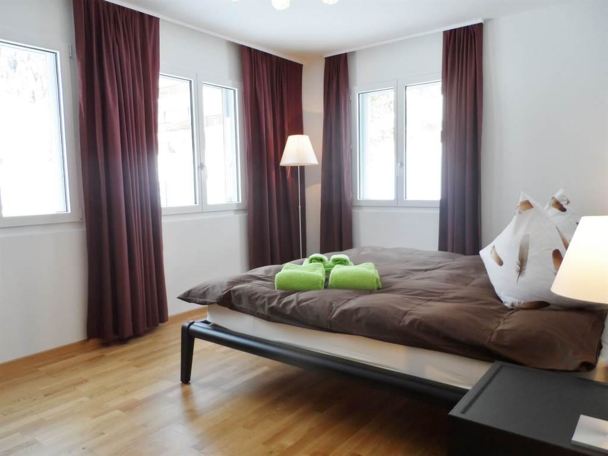 Photo of Residenz Iris Leukerbad # 7-bed apartment, Dusche und Bad, WC