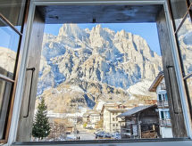 Studio Turmalin: knus bergverblijf in hartje Leukerbad met wellness en skipiste op loopafstand - thumbnail 1