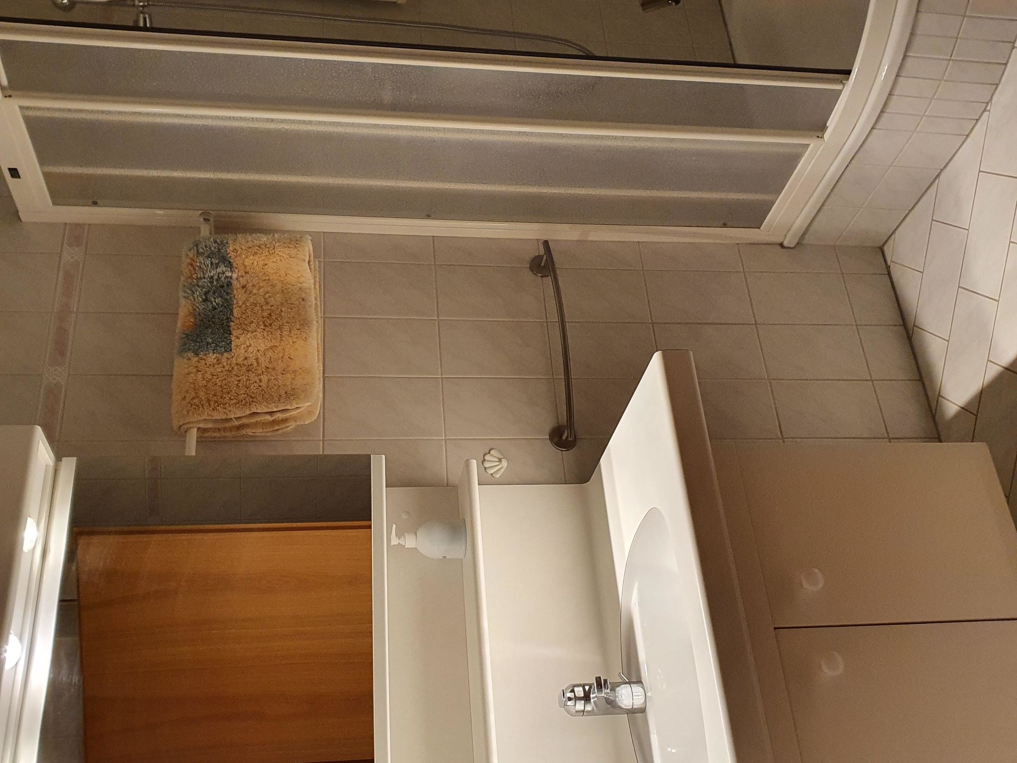 Photo of La Promenade 43 # 4-bed apartment, Dusche, WC 4-Bettwohnung, Dusche, WC