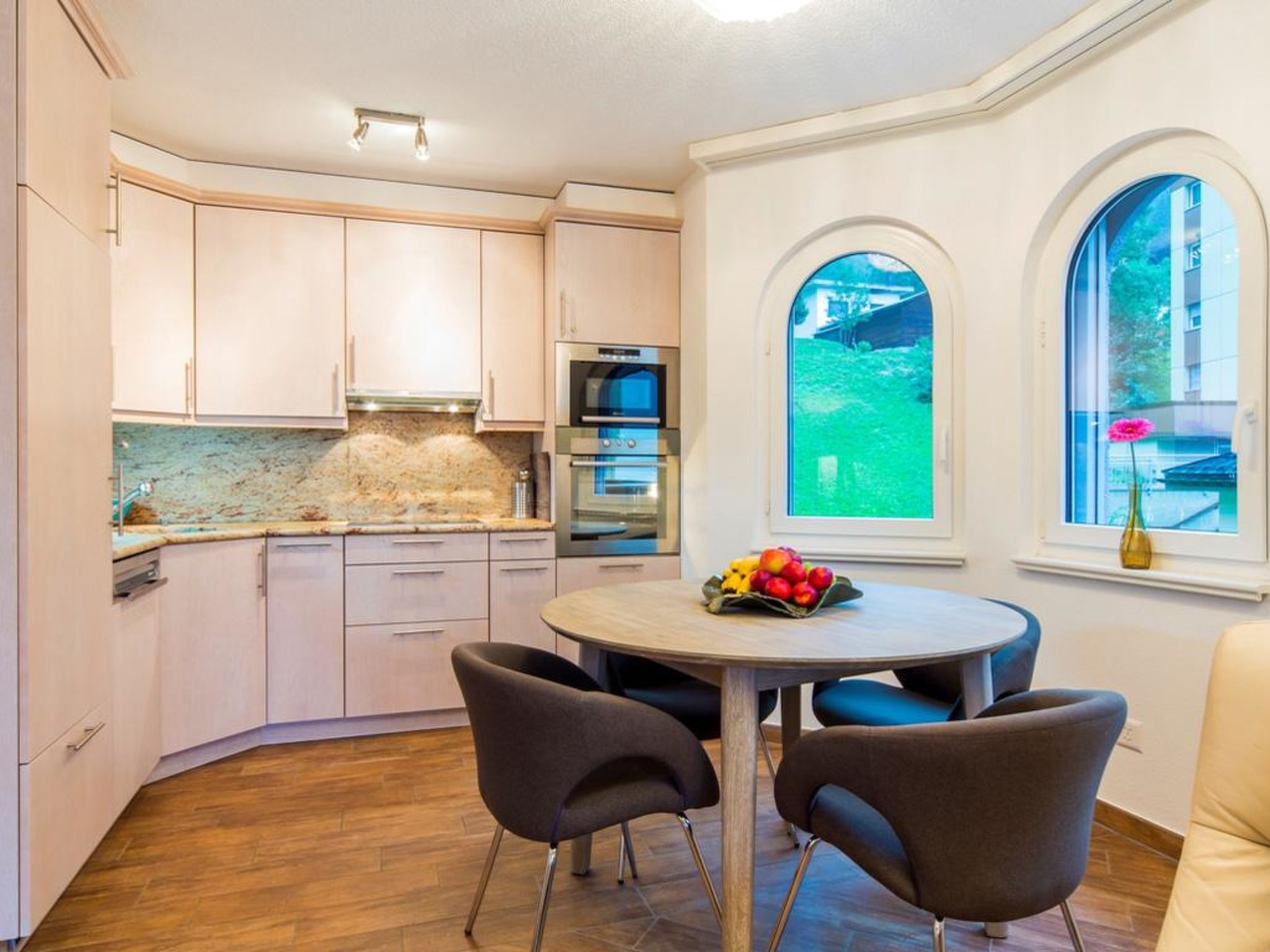 Photo of Ambassador B13 # 4-bed apartment, Dusche und Bad, WC
