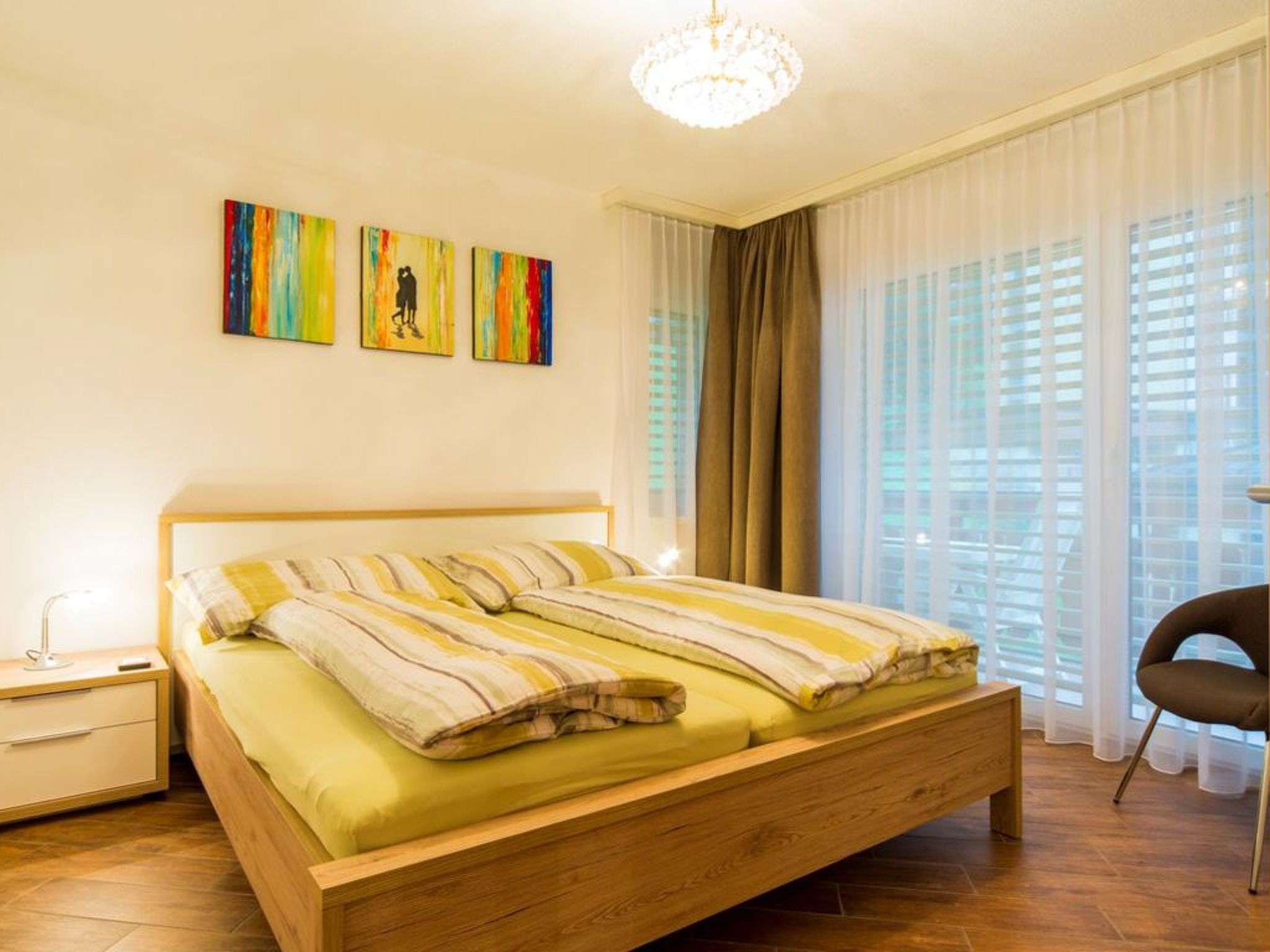 Photo of Ambassador B13 # 4-bed apartment, Dusche und Bad, WC