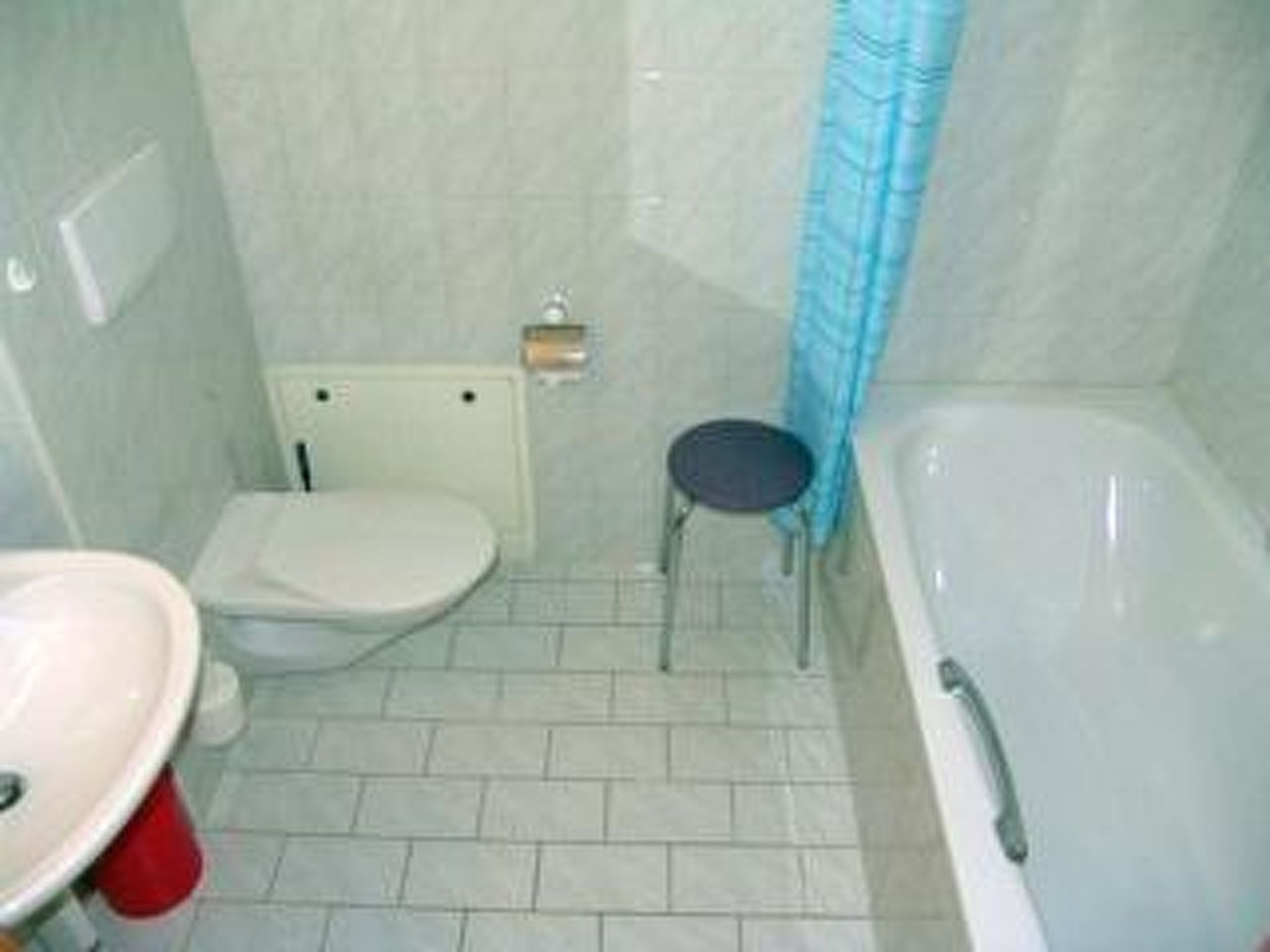 La Promenade 11 # 6-bed apartment, Bad, WC 6-Bettwohnung, Bad, WC - Inside