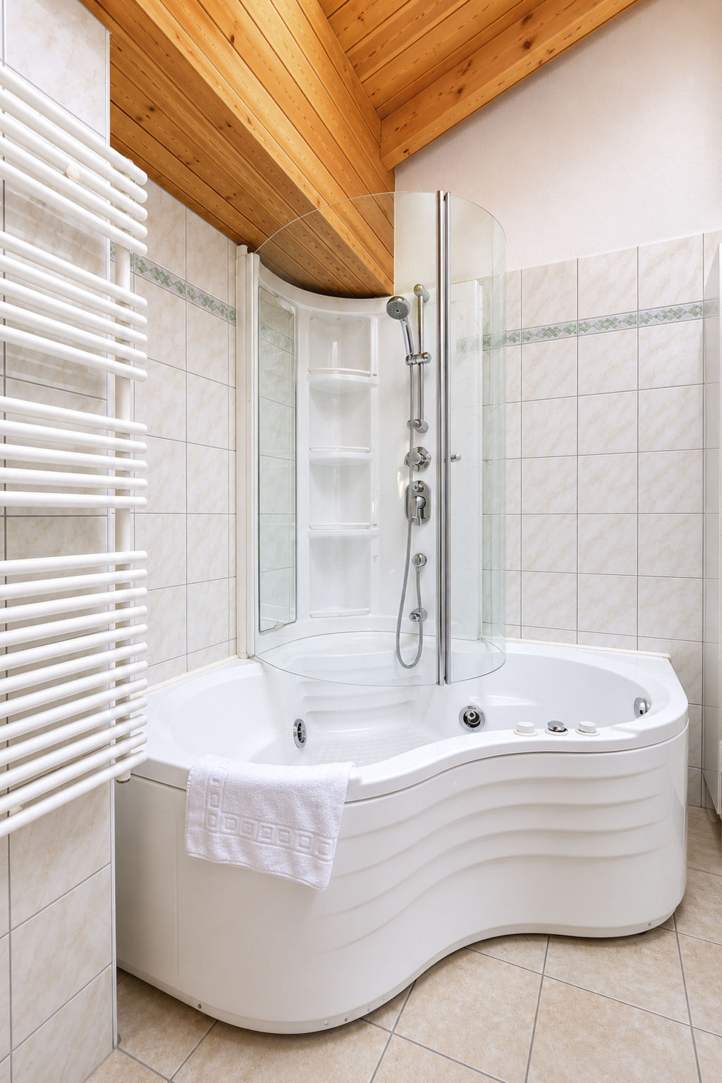 Photo of Residenz Château # 3-bed apartment, Bad, WC