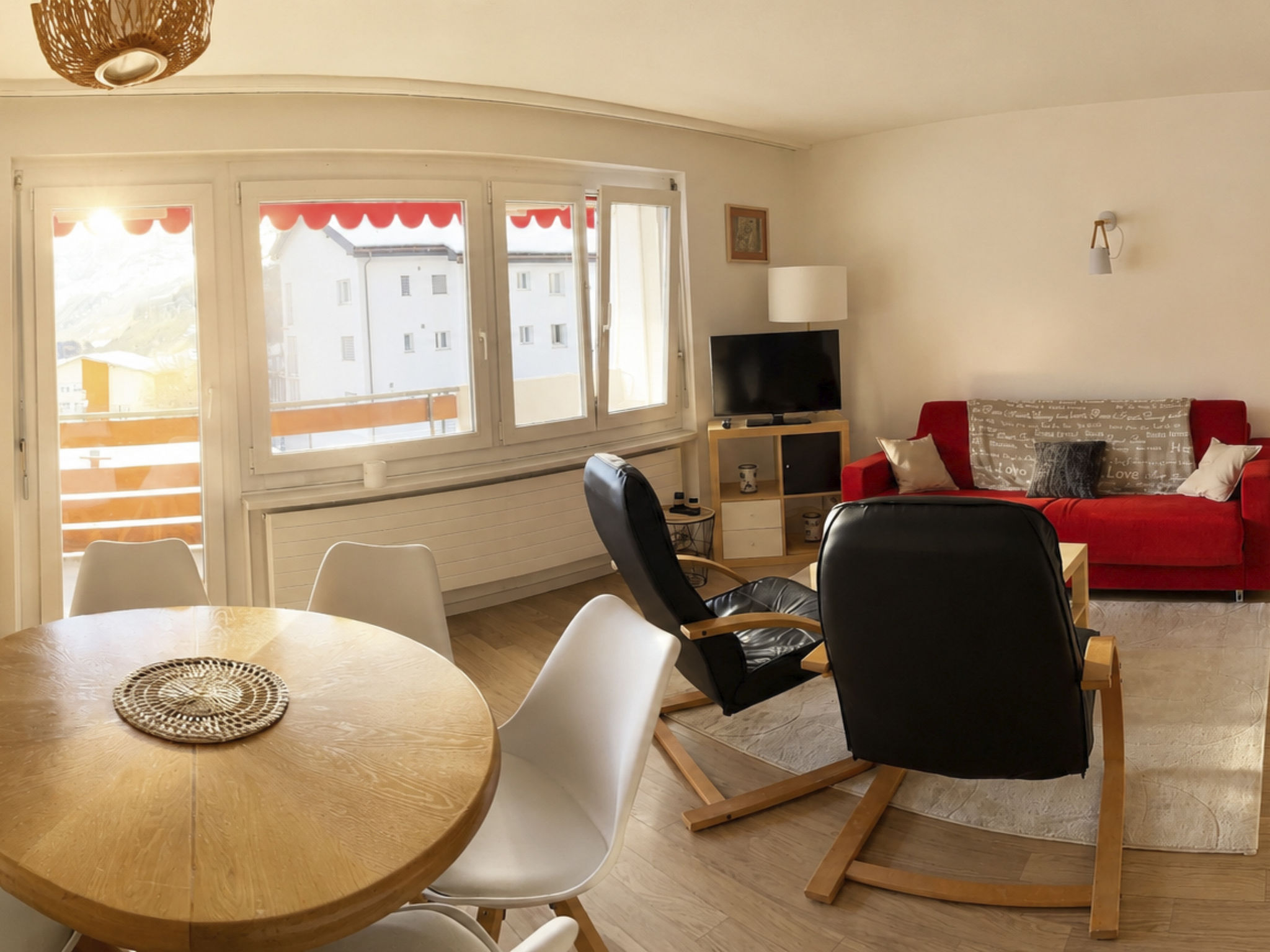 Photo of Majesta Leukerbad # 6-bed apartment, Dusche und Bad, WC